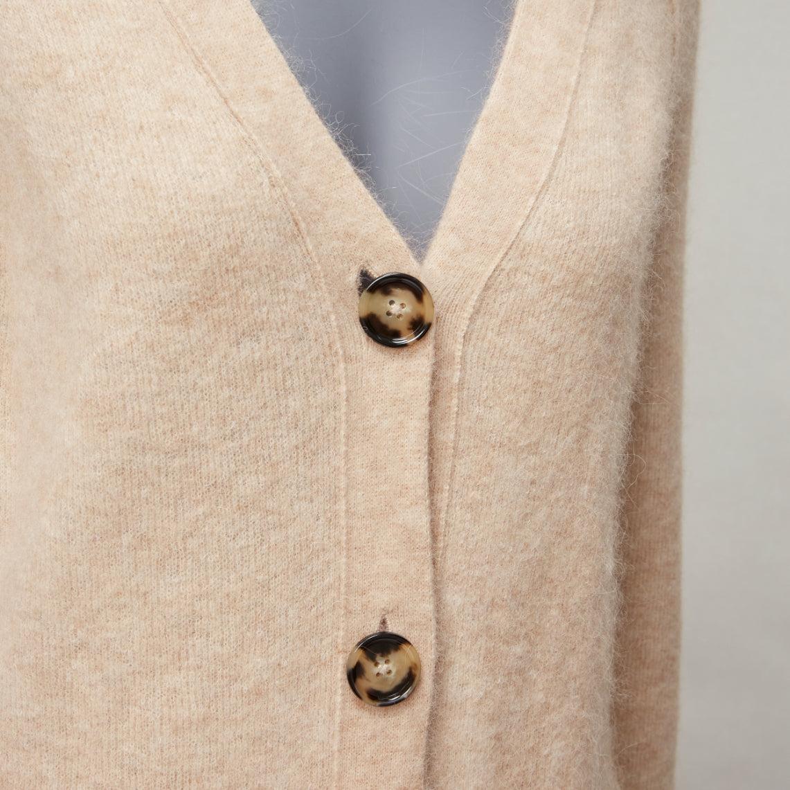 ACNE STUDIOS beige Alpaka-Wollmischung aufgesetzte Tasche große Knopfleiste Strickjacke XS im Angebot 2