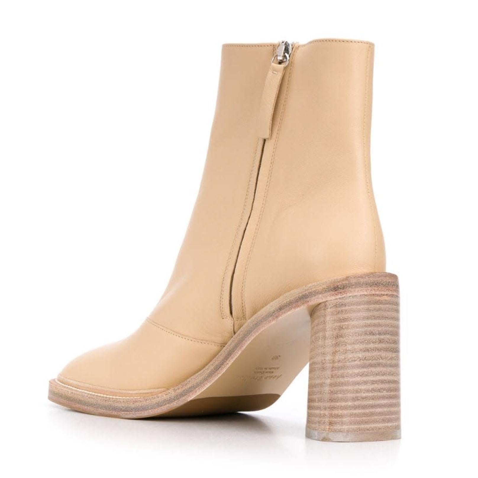 Acne Studios Beige Leather Block Heel Boots (37 EU) In New Condition For Sale In Montreal, Quebec