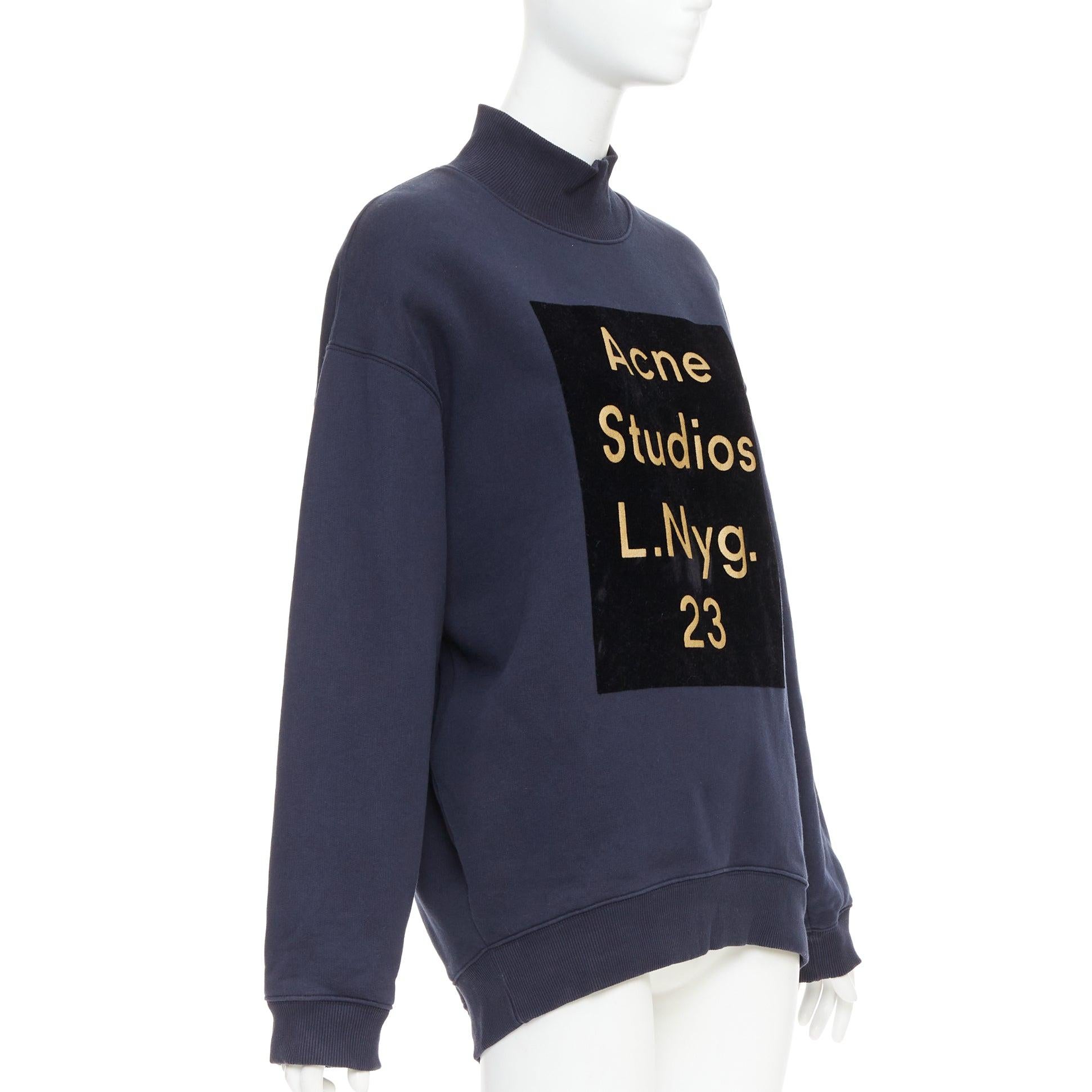 Studio A Beta Double Flock, maglione con logo stampato in blu XS
Riferimento: ECLO/A00197
Marchio: Studio A
Model: Beta Flock
Collection'S: AI 2014
Materiale: Cotone, misto
Colore: Blu, Nero
Modello: Tinta unita
Chiusura: Pullover
Prodotto in: