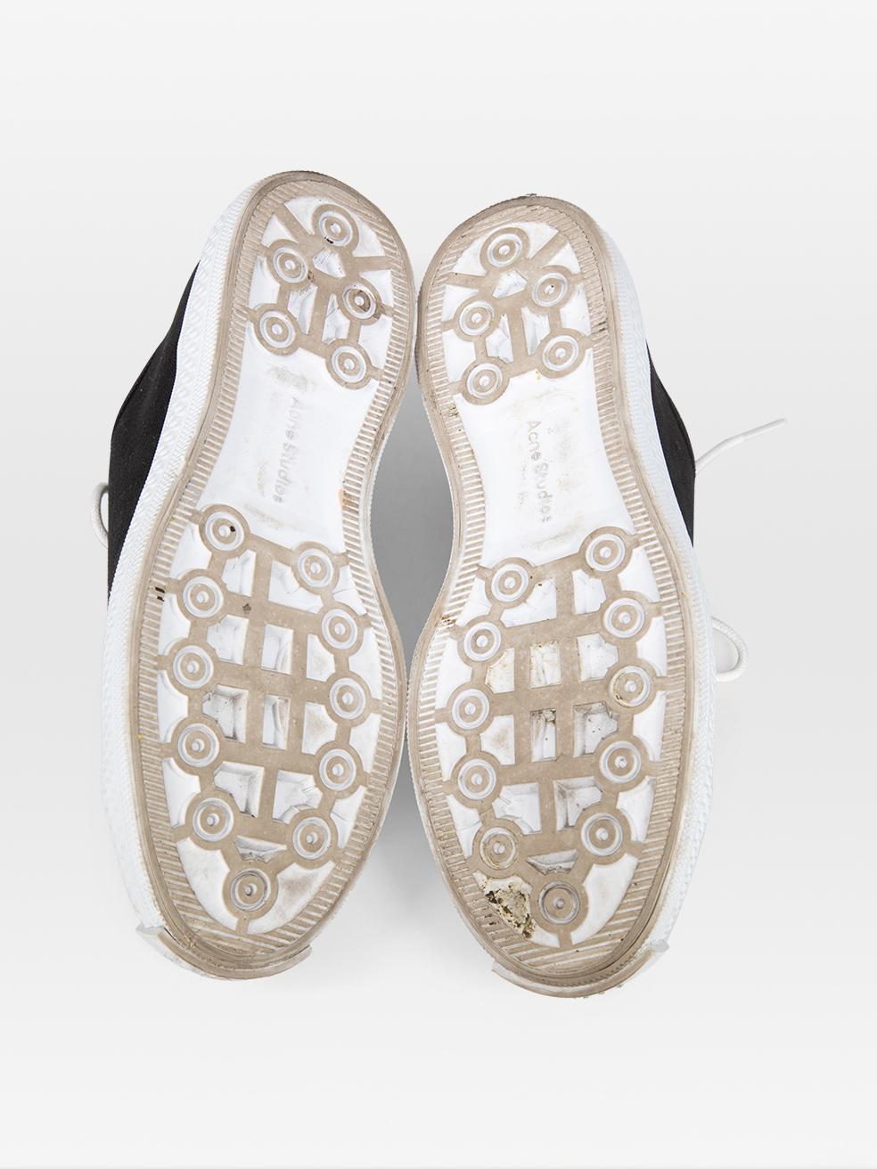 Acne Studios Zapatillas negras con puntera de encaje y puntera redonda talla IT 38 en Excelente estado para la venta en London, GB