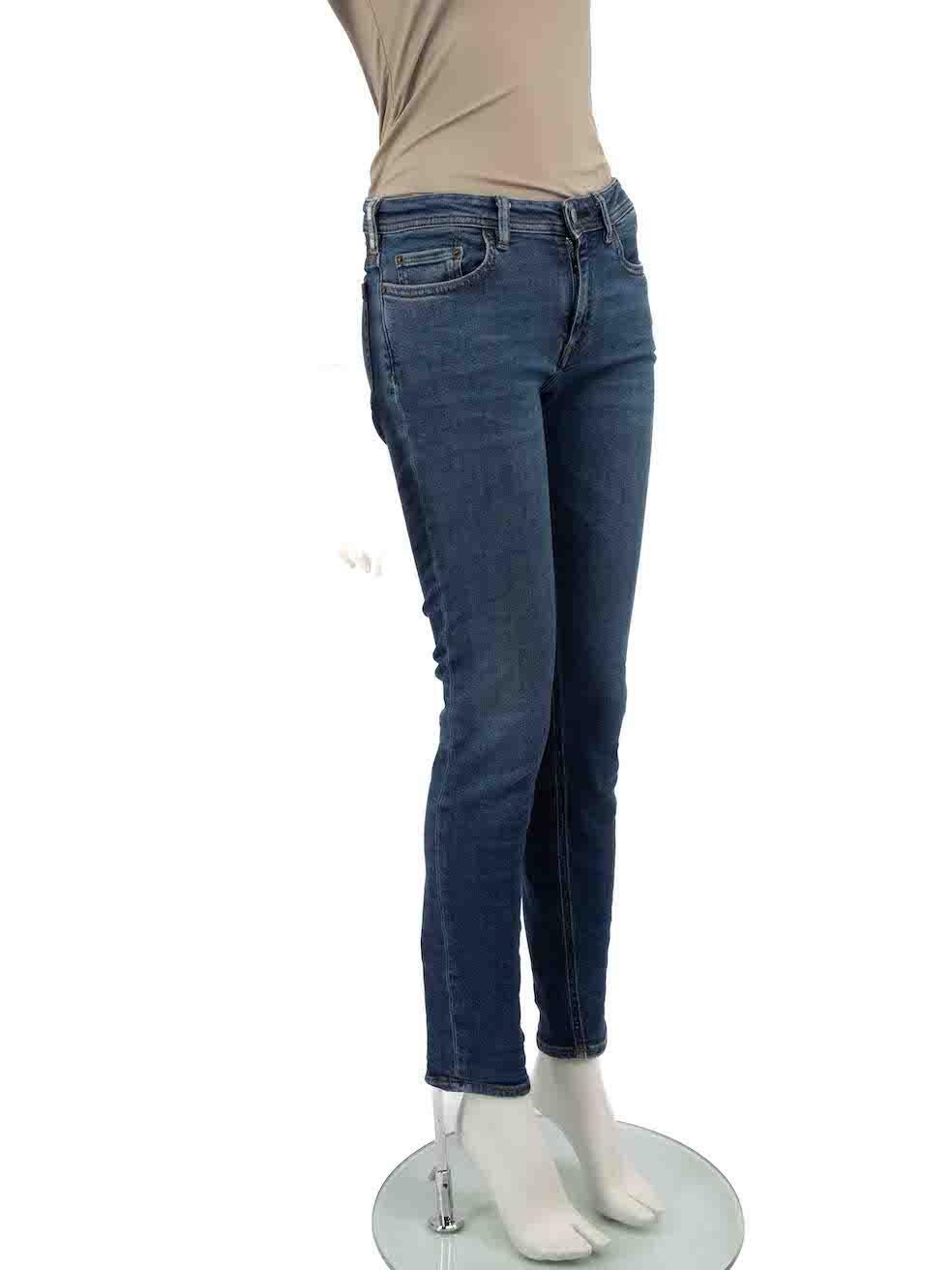 CONDITION is Very good. Hardly any visible wear to Jeans is evident on this used Acne Studios designer resale item. Please note that the belt loops are deliberately distressed.
 
Details
Climb model
Blue
Cotton
Skinny jeans
Low rise
Front zip
