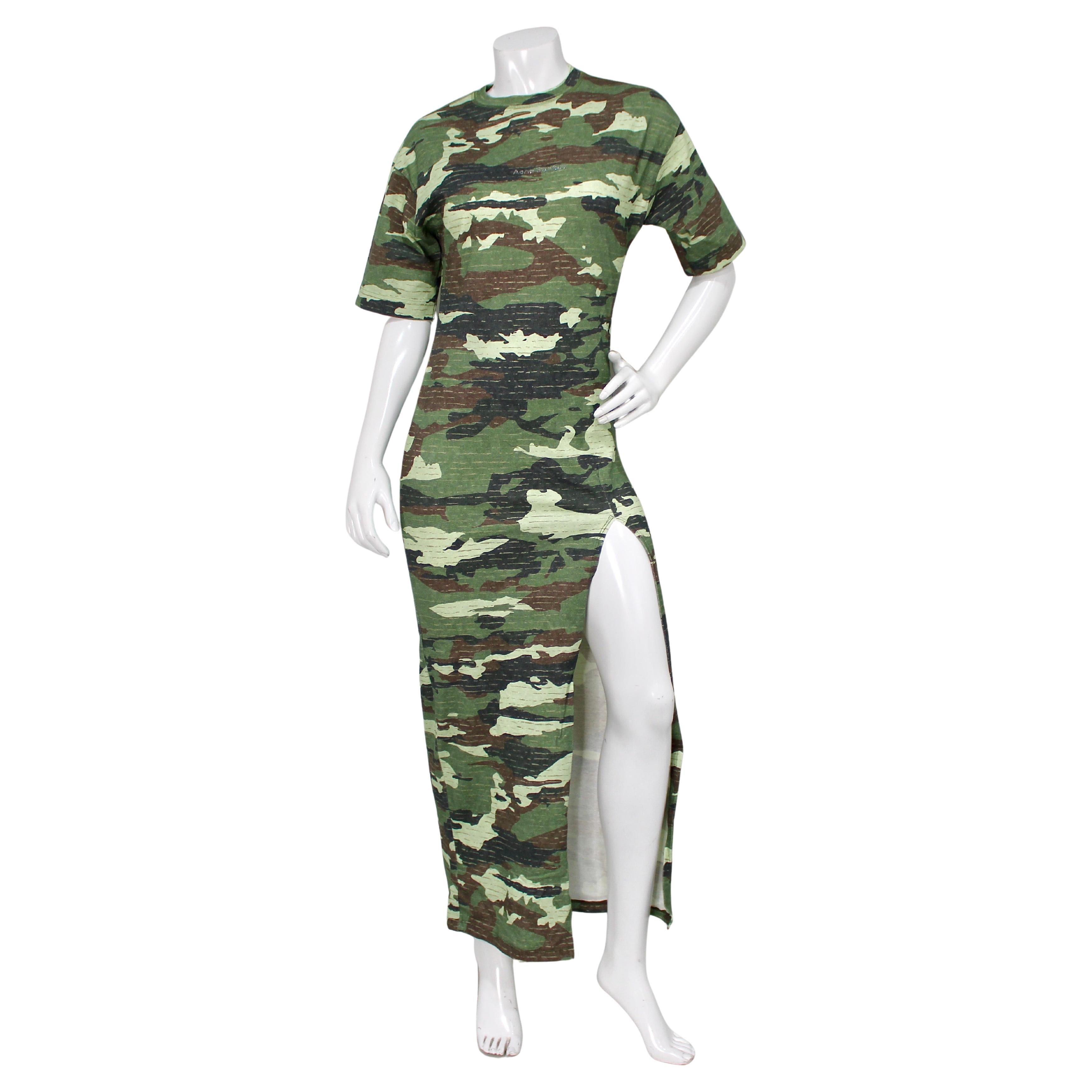 Acne Studios Maxikleid aus Baumwolle mit Camouflage-Druck und hohem Schlitz im Angebot