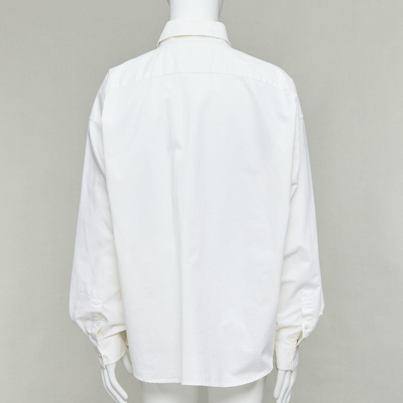 ACNE STUDIOS cremefarbenes Baumwollhemd mit Kokonsilhouette und AS-Stickerei FR50 L im Angebot 1