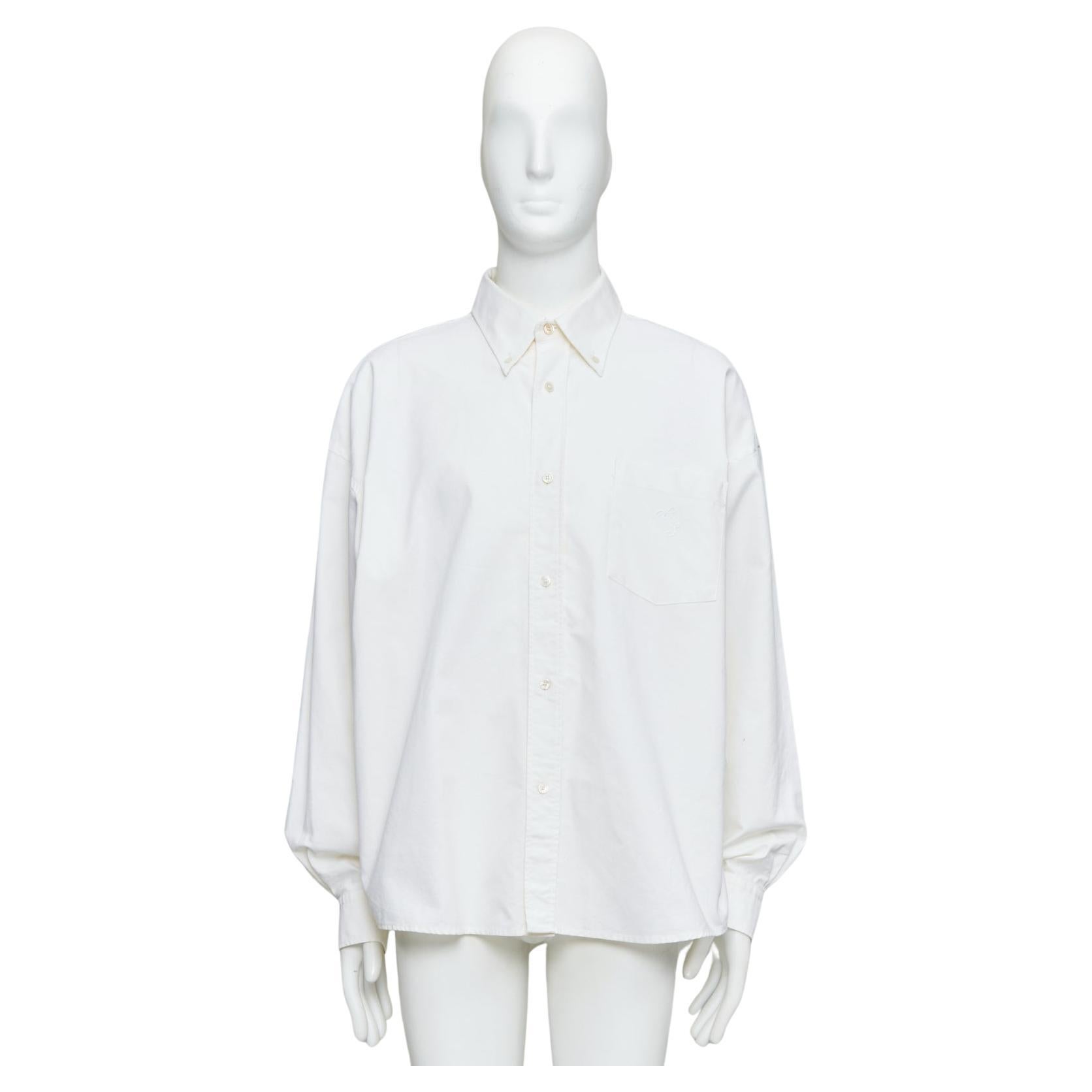 ACNE STUDIOS cremefarbenes Baumwollhemd mit Kokonsilhouette und AS-Stickerei FR50 L im Angebot