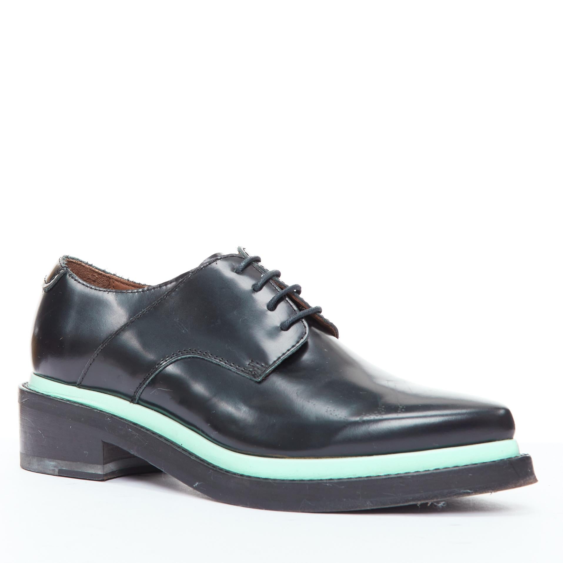 ACNE STUDIOS Lark bleu menthe semelle intermédiaire chaussures à lacets à bloc minimal  EU38
Référence : ECLO/A00091
Marque : Acne Studios
Modèle : Lark
MATERIAL : Cuir
Couleur : noir, vert
Motif : Solide
Fermeture : Up&Up
Doublure : Cuir