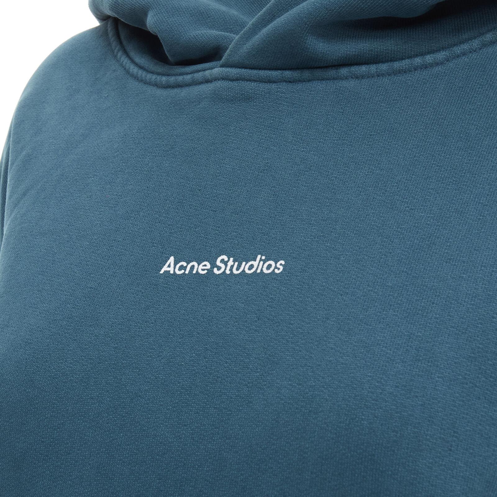 ACNE STUDIOS - Felpa con cappuccio oversize in cotone lavato blu turchese con stampa logo M
Riferimento: KEDG/A00073
Marchio: Studio A
Materiale: Cotone
Colore: blu
Modello: Tinta unita
Dettagli extra: Tasche Kangroo.
Prodotto in: