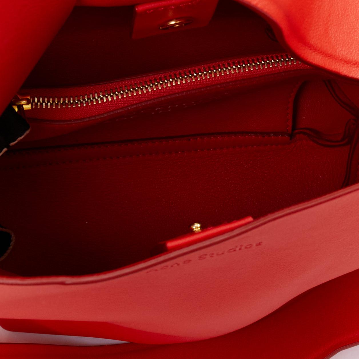 ACNE STUDIOS Musubi Mini red smooth leather ribbon side top handle bag For Sale 4