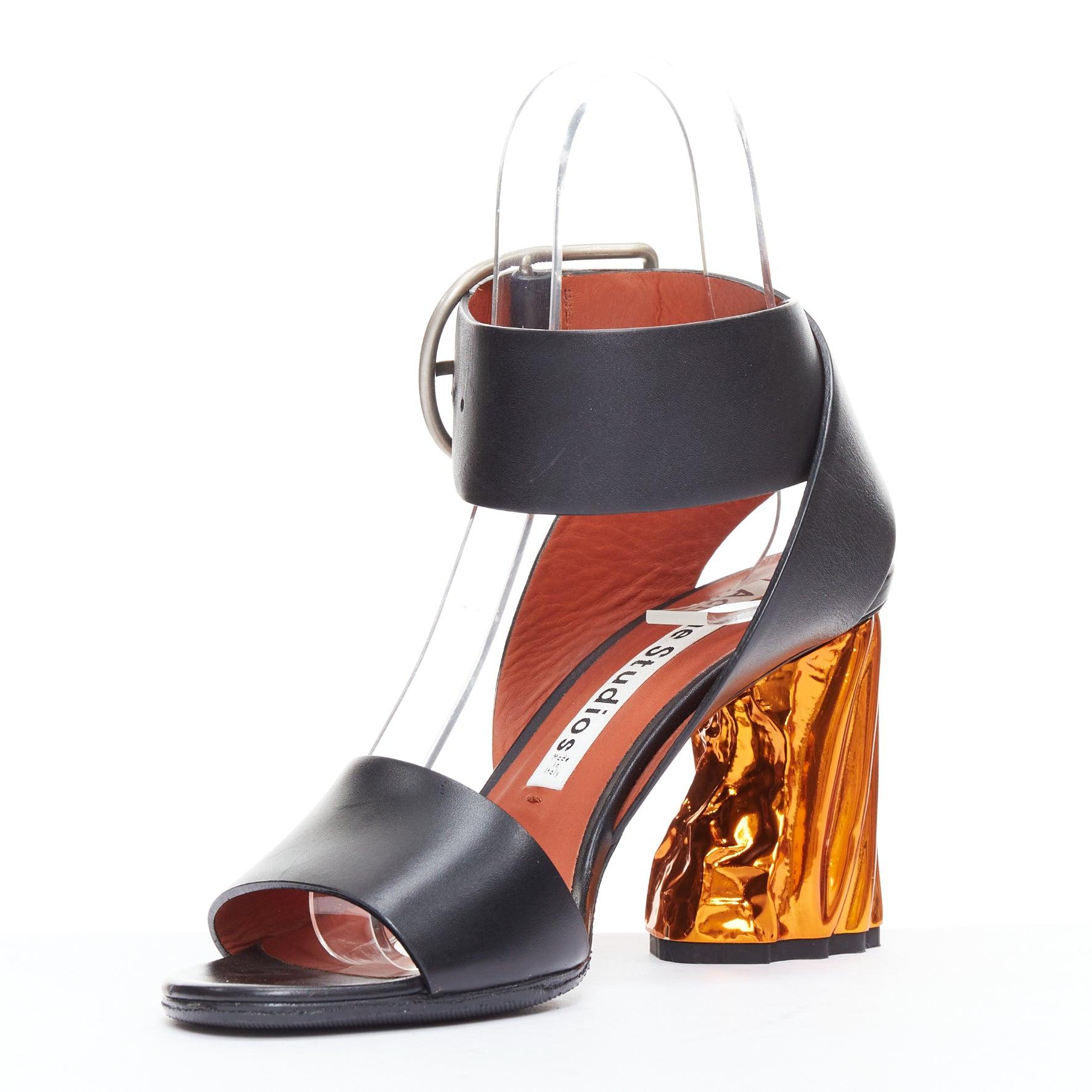 ACNE STUDIOS Obin metallic orange bark heel black leather sandals EU37 In Good Condition For Sale In Hong Kong, NT