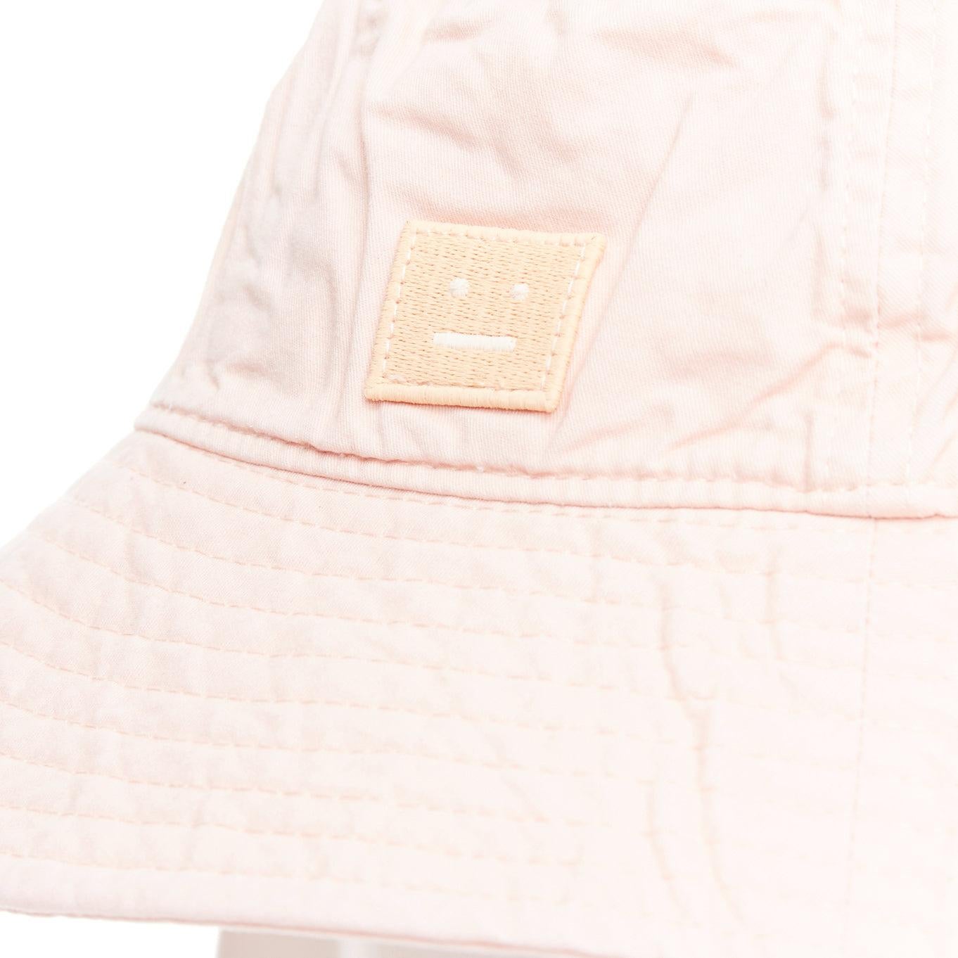 ACNE STUDIOS Pansy Face pink cotton orange smiley bucket hat 59cm
Reference: KYCG/A00121
Brand: Acne Studios
Model: Pansy
Material: Cotton
Color: Pink, Orange
Pattern: Solid
Closure: Slip On
Lining: Pink Cotton
Extra Details: The unimpressed motif