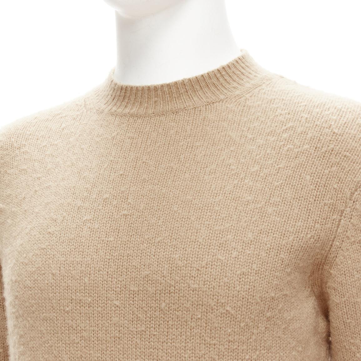 ACNE STUDIOS Peele beige wool cashmere brushed crew neck sweater S
Reference: CNLE/A00238
Brand: Acne Studios
Model: Peele
Material: Wool, Cashmere
Color: Beige
Pattern: Solid
Closure: Pullover
Extra Details: Brushed texture wool-cashmere