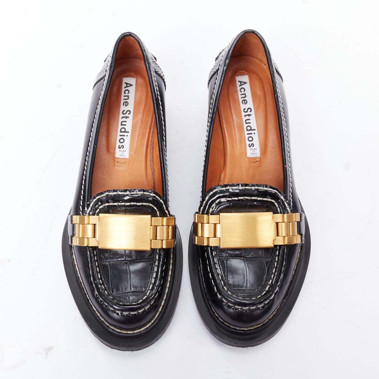 ACNE STUDIOS Mocasines con pespunte negro y hebilla dorada EU38
Referencia: ECLO/A00093
Marca: Acne Studios
Model No: Reloj Penny
Material: Cuero, metal
Color: negro, dorado
Patrón: Estampado animal
Cierre: Slip On
Forro: Piel nude
Detalles