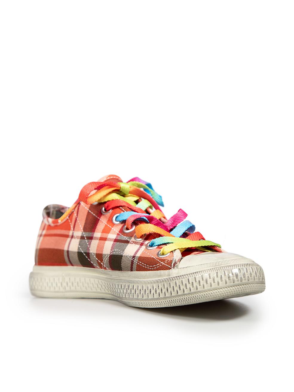 CONDITION is Very good. Hardly any visible wear to the trainers is evident on this used Acne Studios designer resale item. Please note this item is purposely distressed.
 
 
 
 Details
 
 
 Red
 
 Cloth textile
 
 Trainers
 
 Tartan
 
 Flat sole
 
