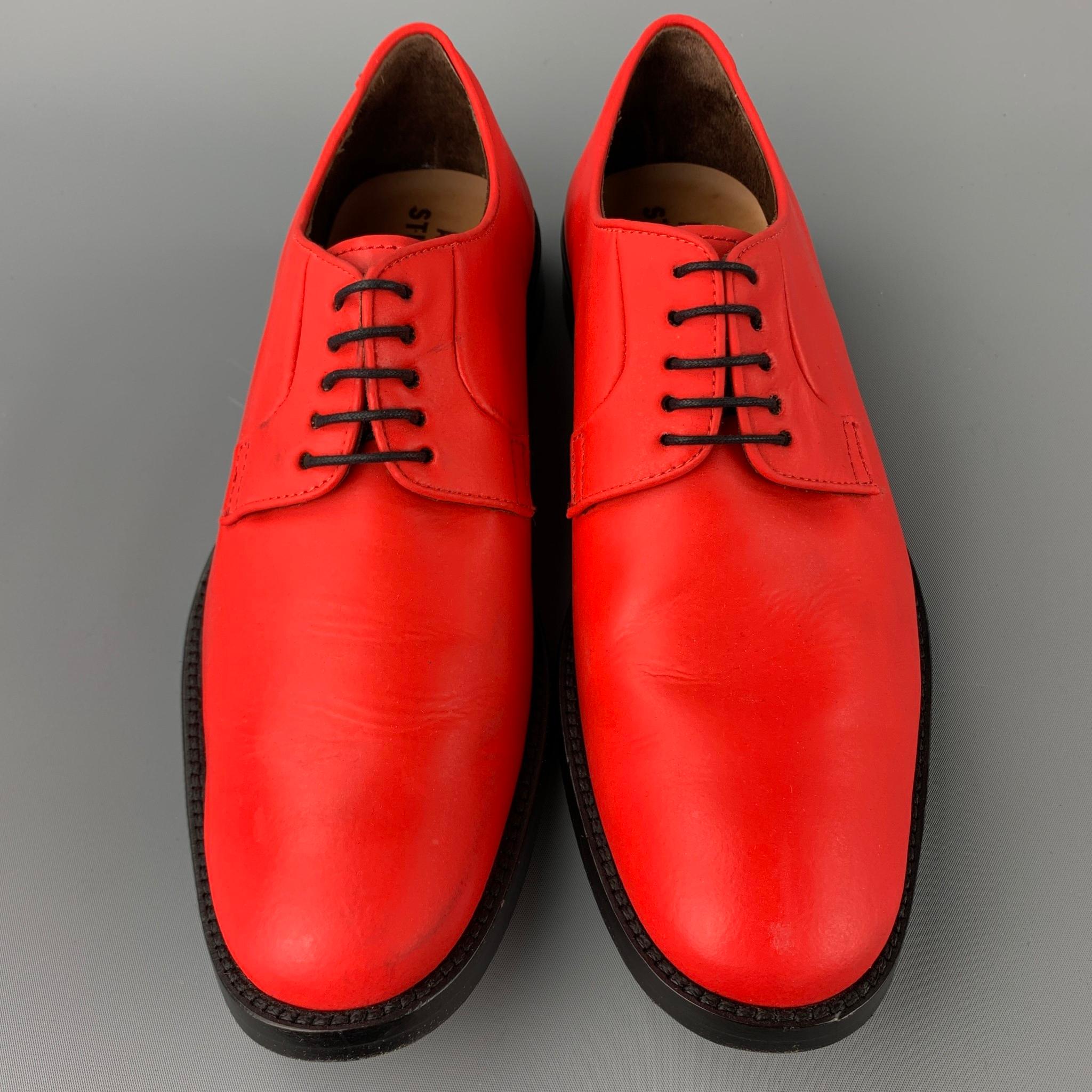 ACNE STUDIOS Size 9 Red Leather Cap Toe Lace Up Shoes In Good Condition In San Francisco, CA
