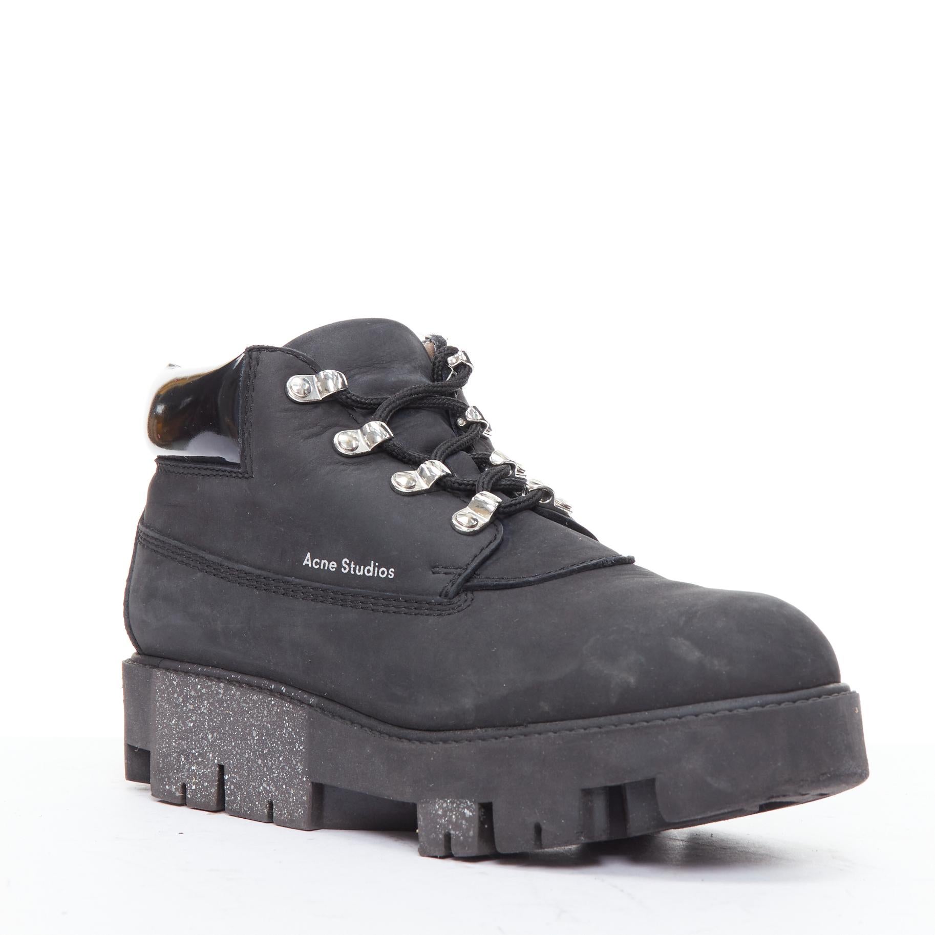 ACNE STUDIOS Tinne nobuk negro suela de tacos gruesos botas de montaña EU38
Referencia: ECLO/A00085
Marca: Acne Studios
Model No: Tinnie
Material: Piel
Color: Negro, Plata
Patrón: Sólido
Cierre: Cordón
Forro: Piel nude

CONDICIÓN:
Estado: Regular,