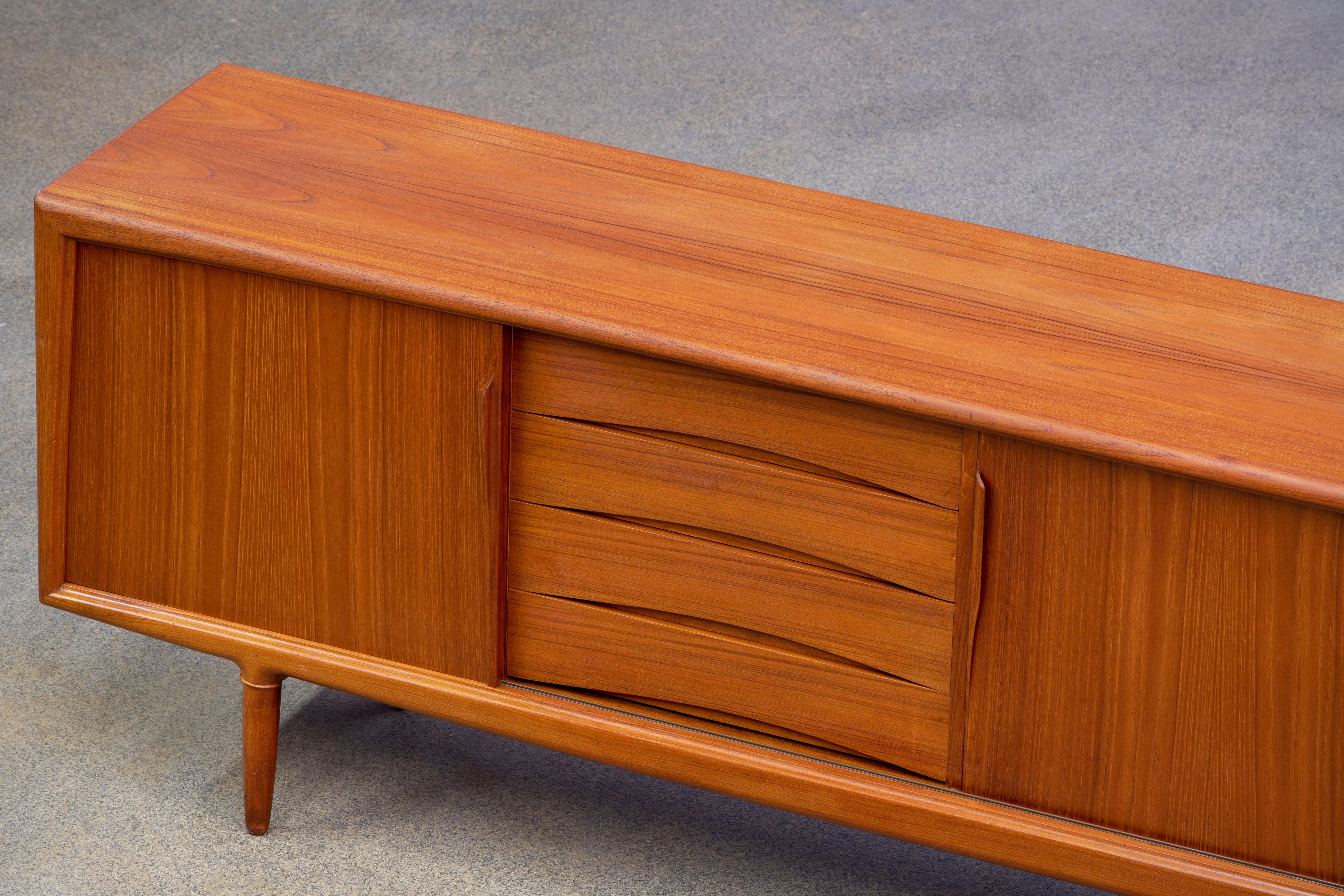 Teak Credenza Aco Møbler, Gunni Omann, Danimarca, anni '60 in vendita