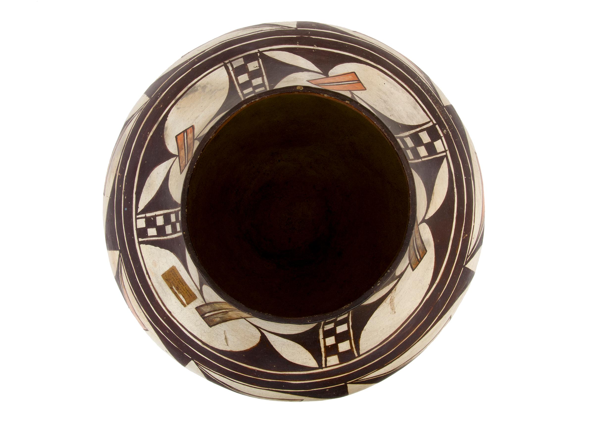 Vernissé Acoma Olla « Pot de scorie », faïence polychrome à motif de feuillage abstrait en vente