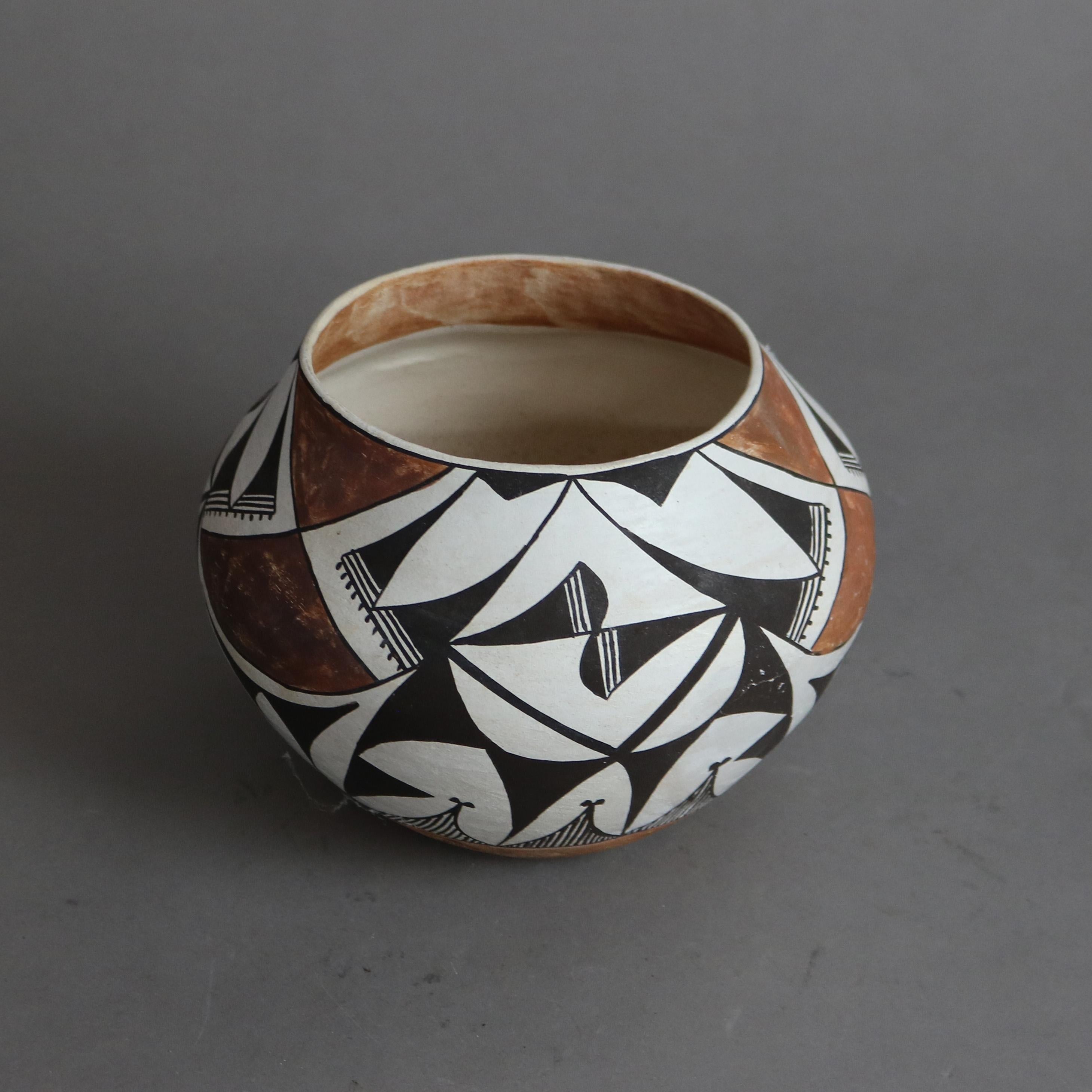 Acoma Southwestern Native American Pottery Bowl By Emmalita Chino Mid 20thC 3