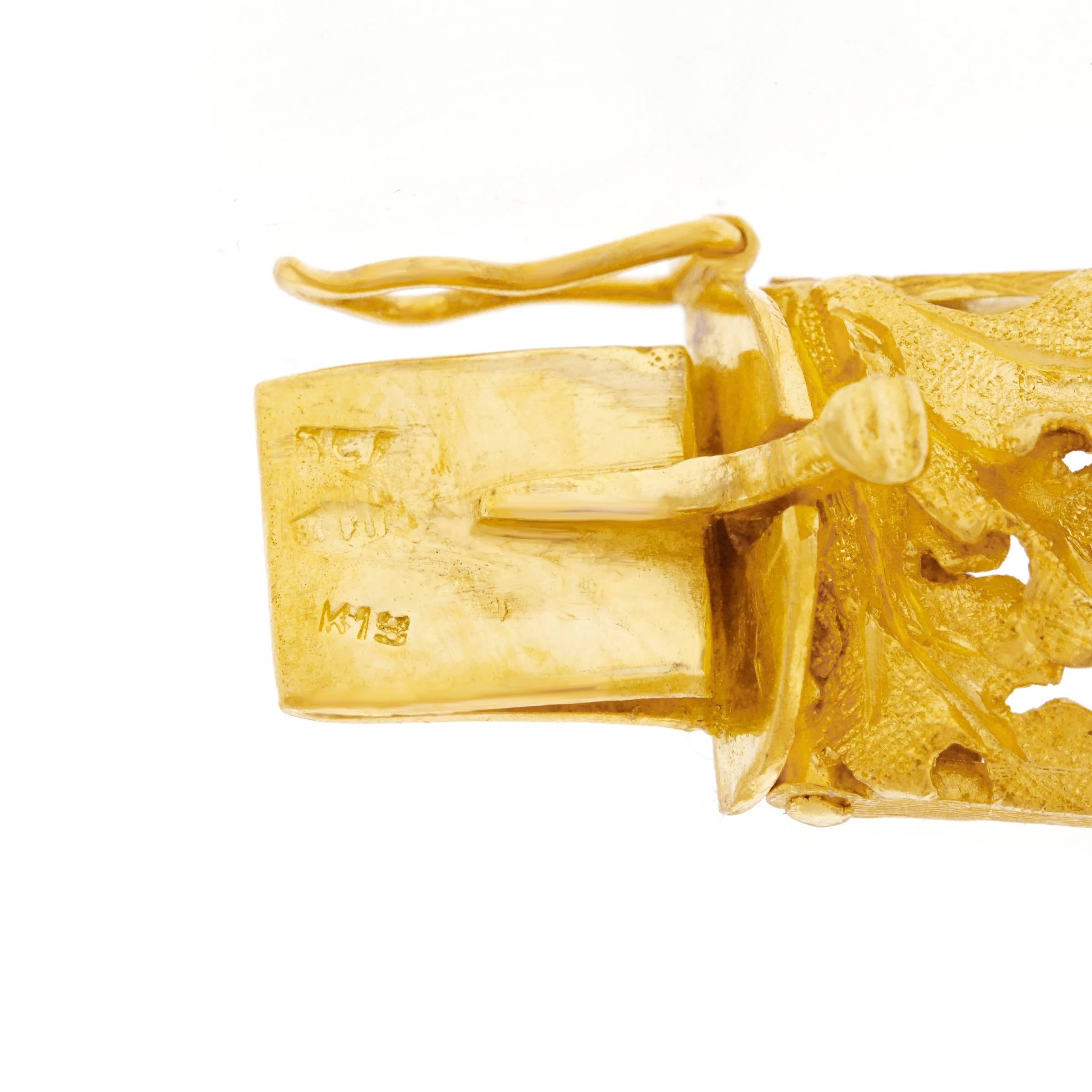 Acorn and Leaf Gold Bracelet 1