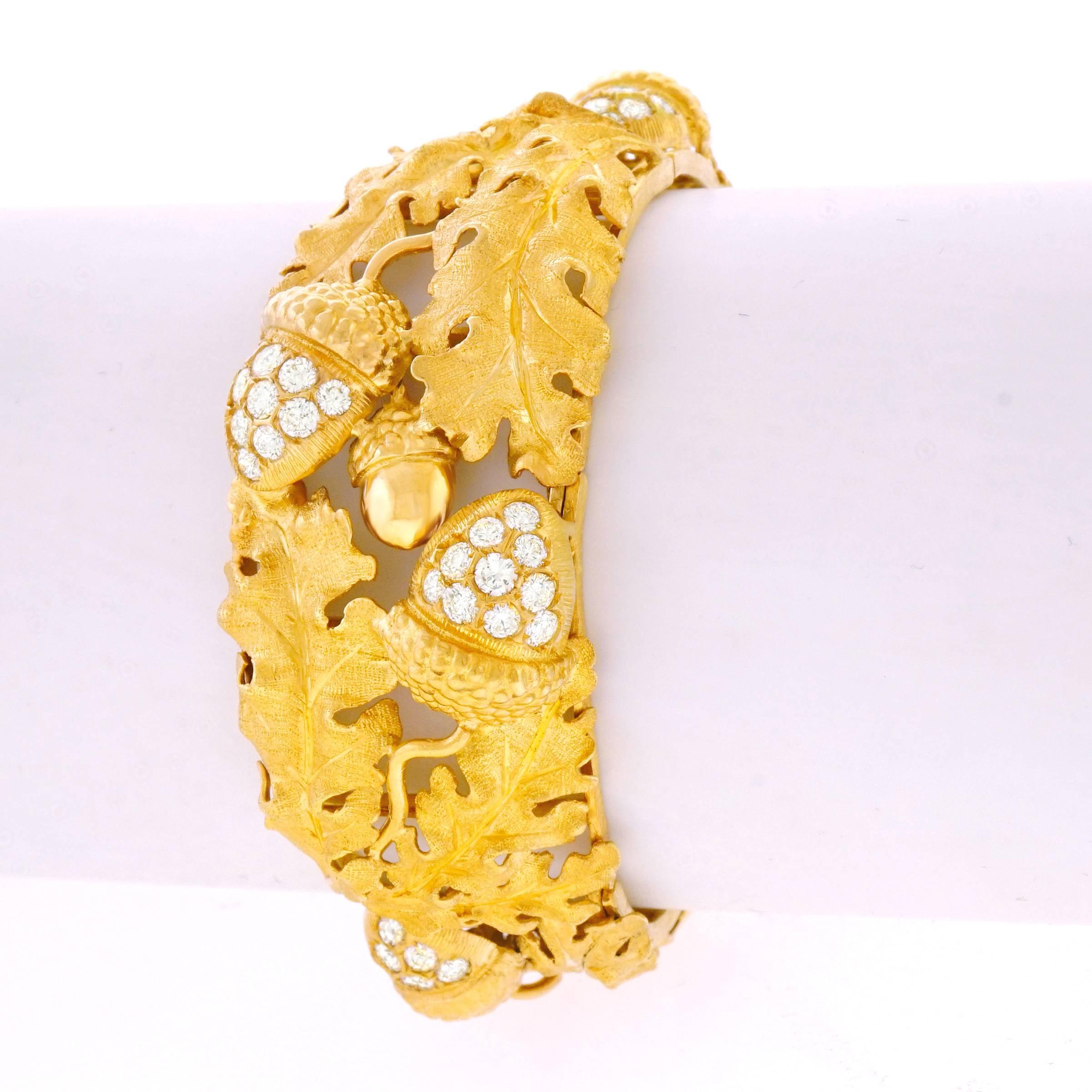 Acorn and Leaf Gold Bracelet 4