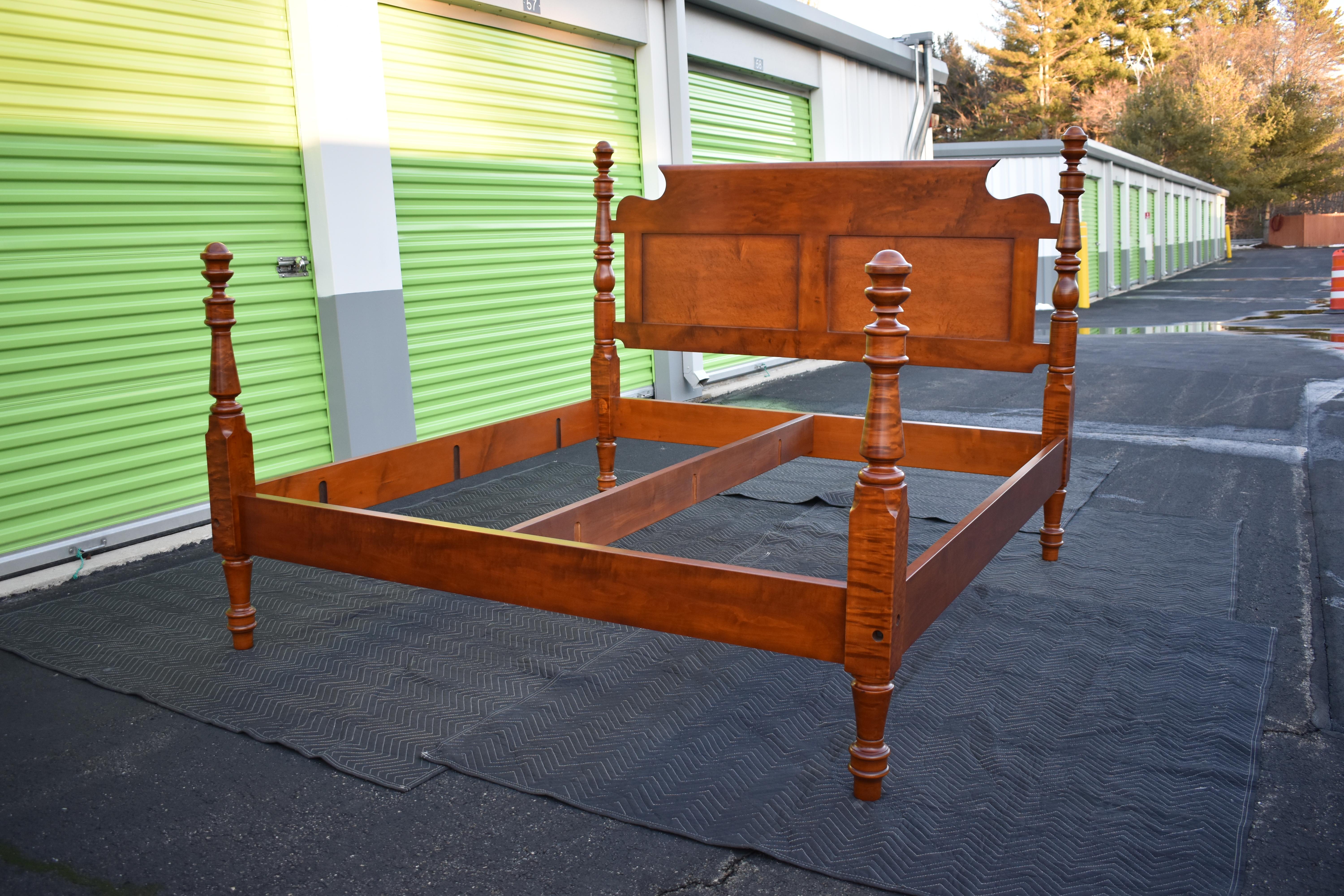 American Colonial Acorn Top Field Bed in Tiger Maple, circa 1810 For Sale