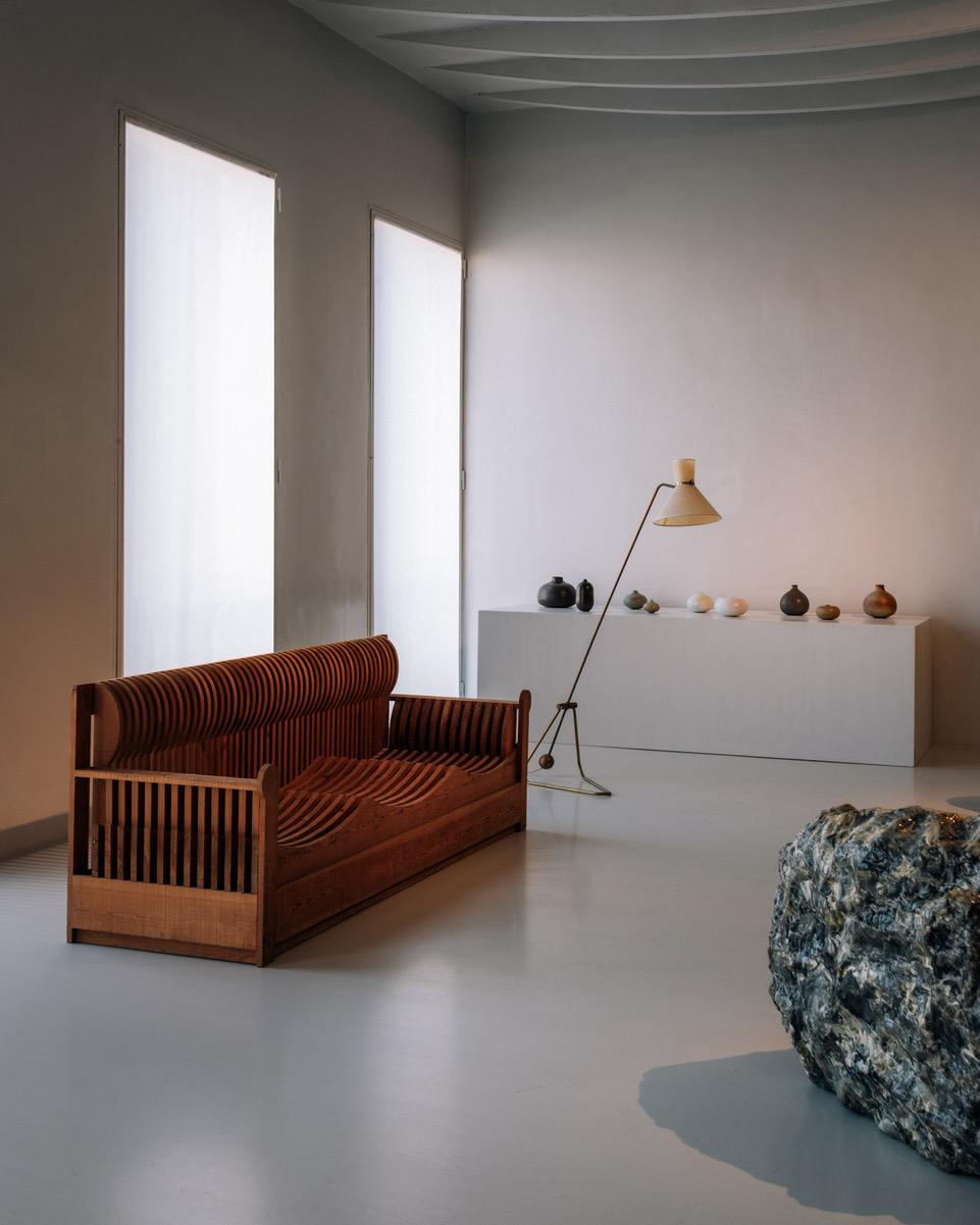 'Acqua e terra' bench by Mario Ceroli In Excellent Condition For Sale In Barcelona, ES