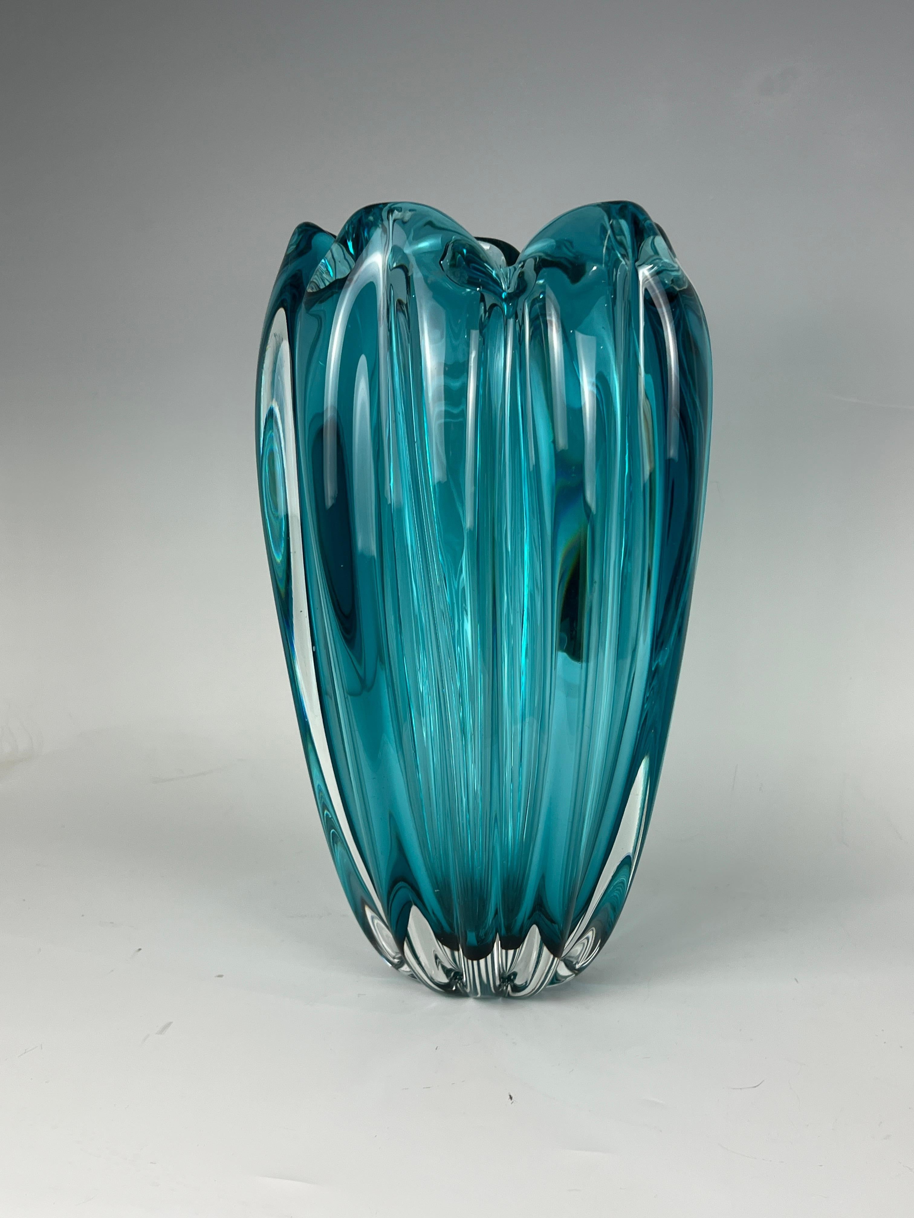 Art Deco Murano Acqua Glass Vase In Good Condition For Sale In Miami, FL