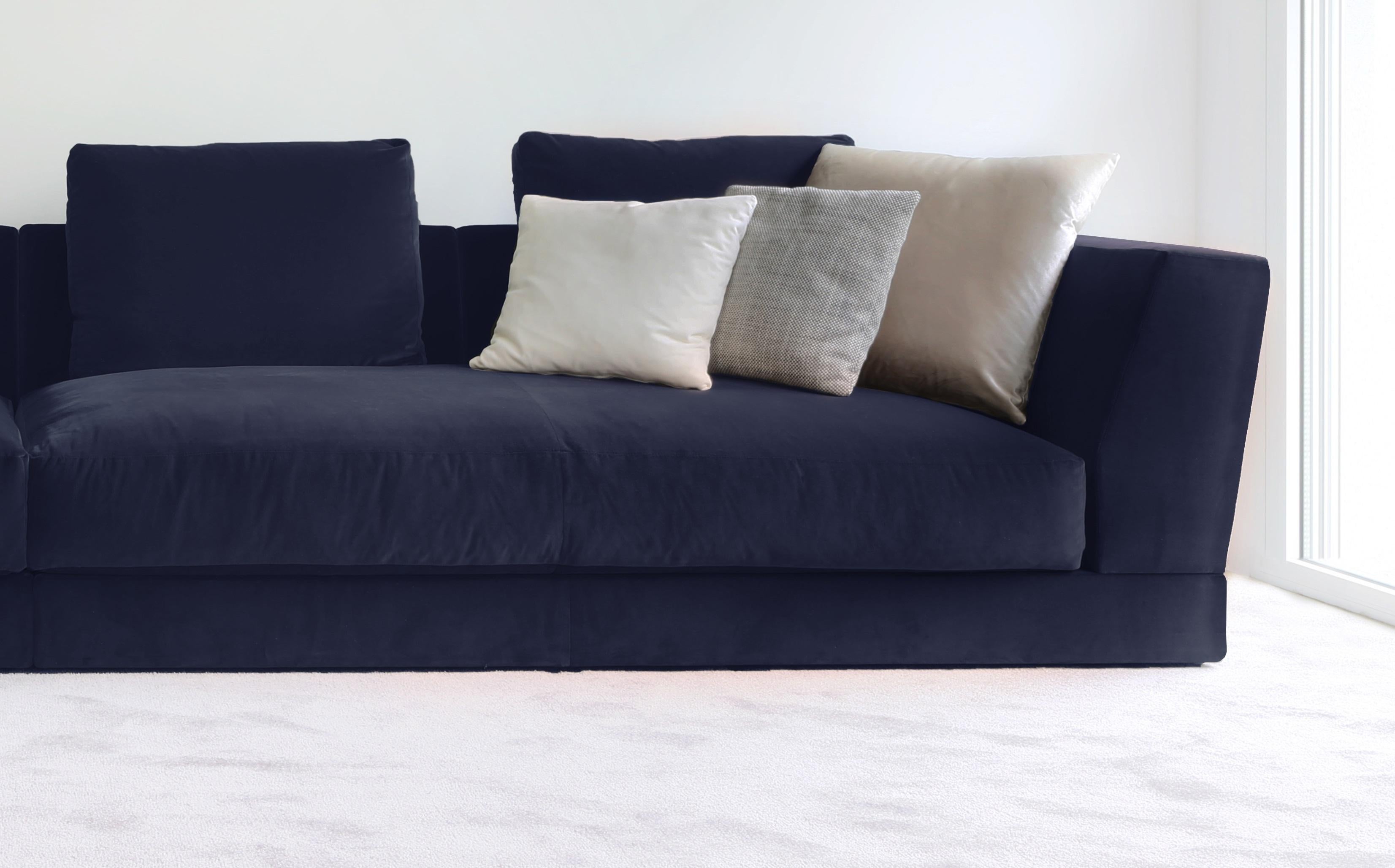 Postmoderne Canapé modulaire en bois de hêtre à quatre mers violet foncé et discret de Casa Casati en vente