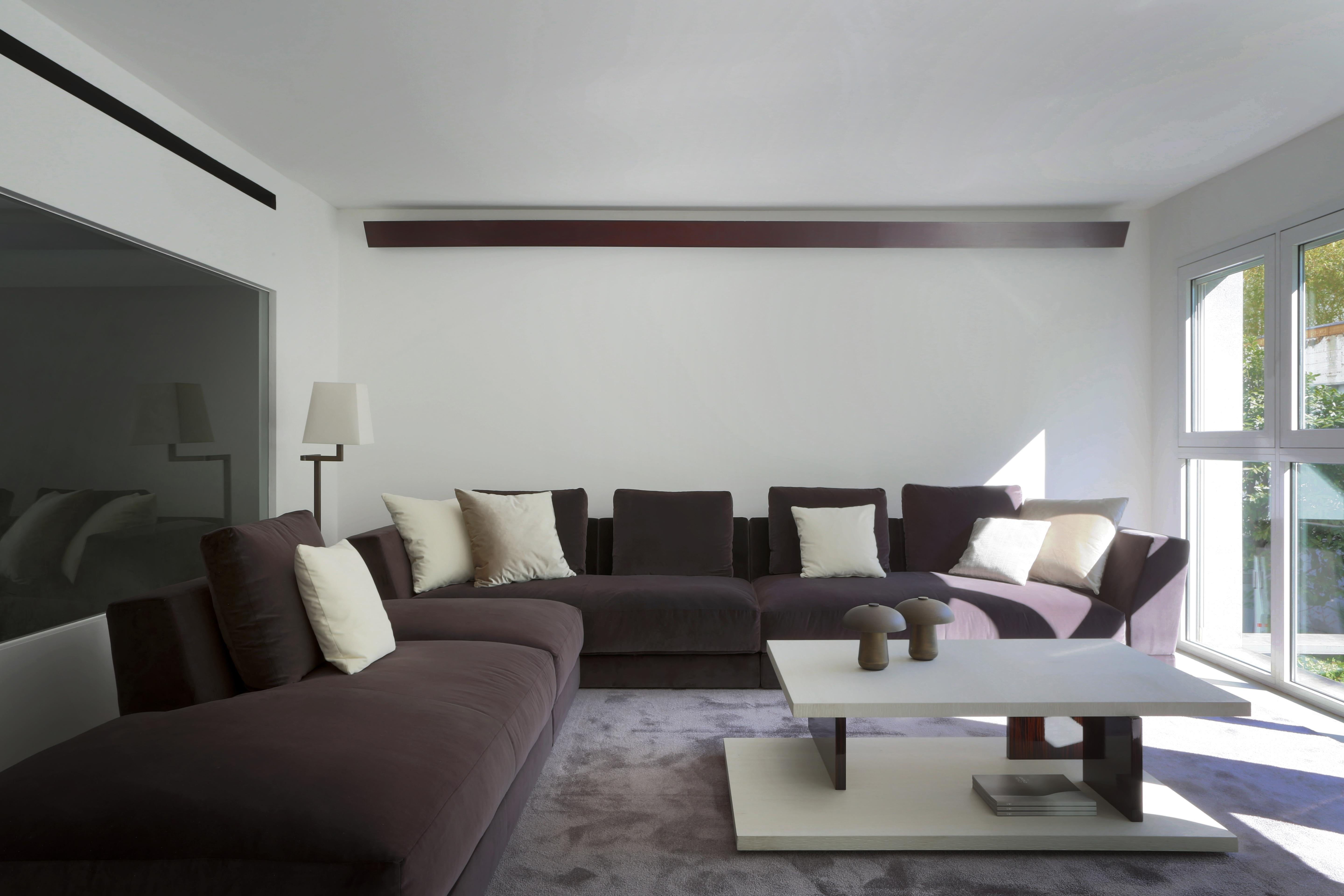 XXIe siècle et contemporain Canapé modulaire en bois de hêtre à quatre mers violet foncé et discret de Casa Casati en vente