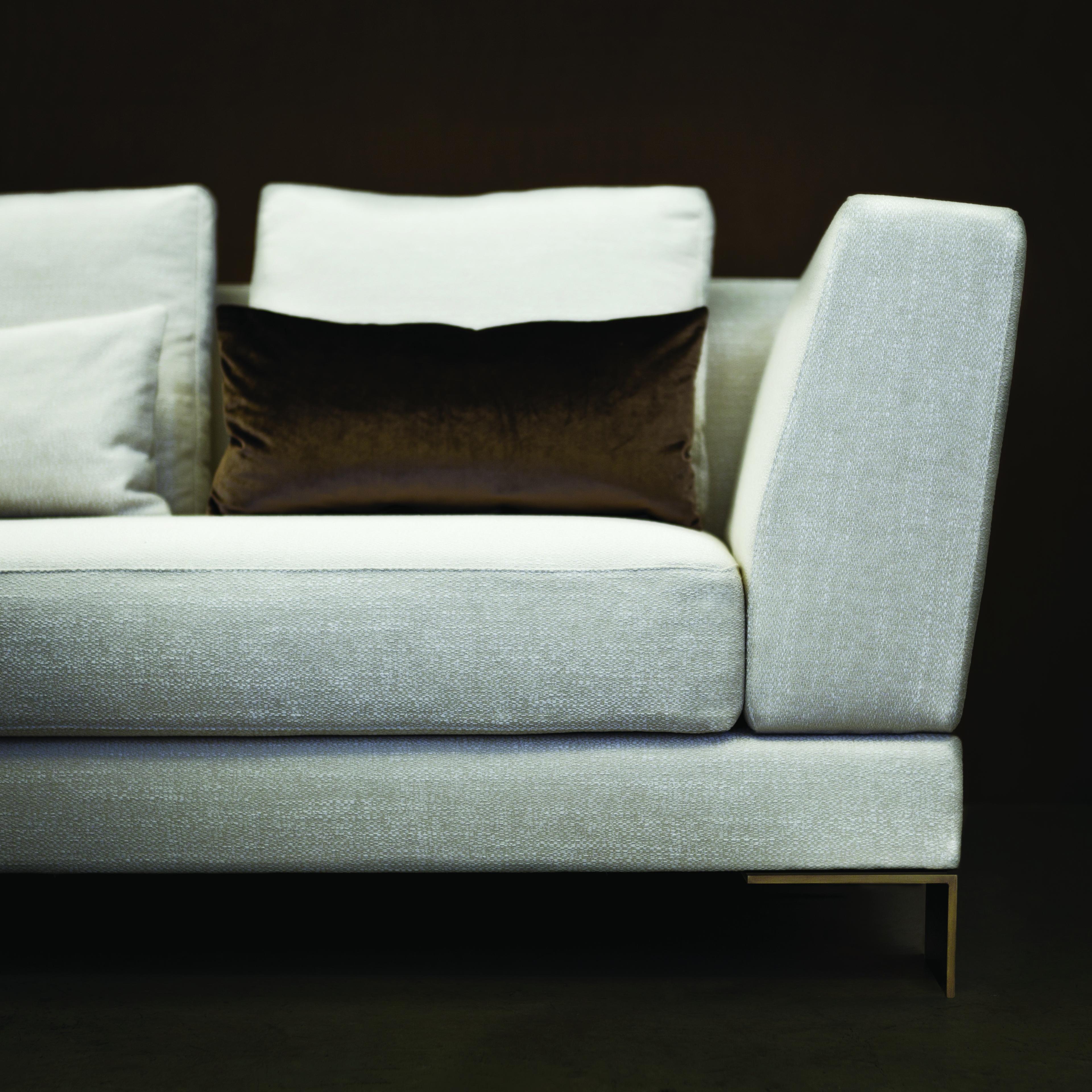 Sofá de tres plazas en madera de haya y patas de bronce Acquabella by Casa Casati Italiano en venta