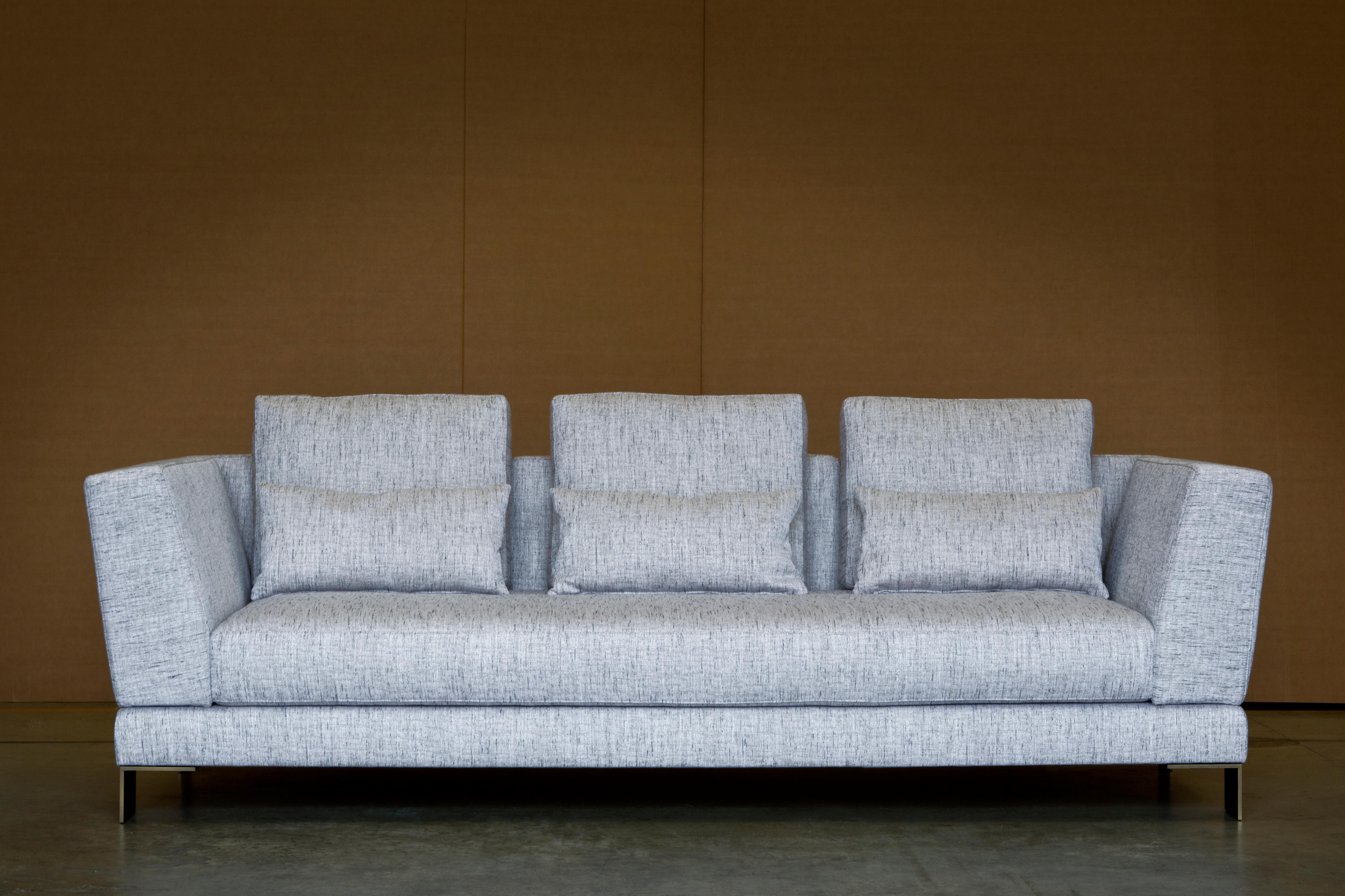 Sofá de tres plazas en madera de haya y patas de bronce Acquabella by Casa Casati en venta 1