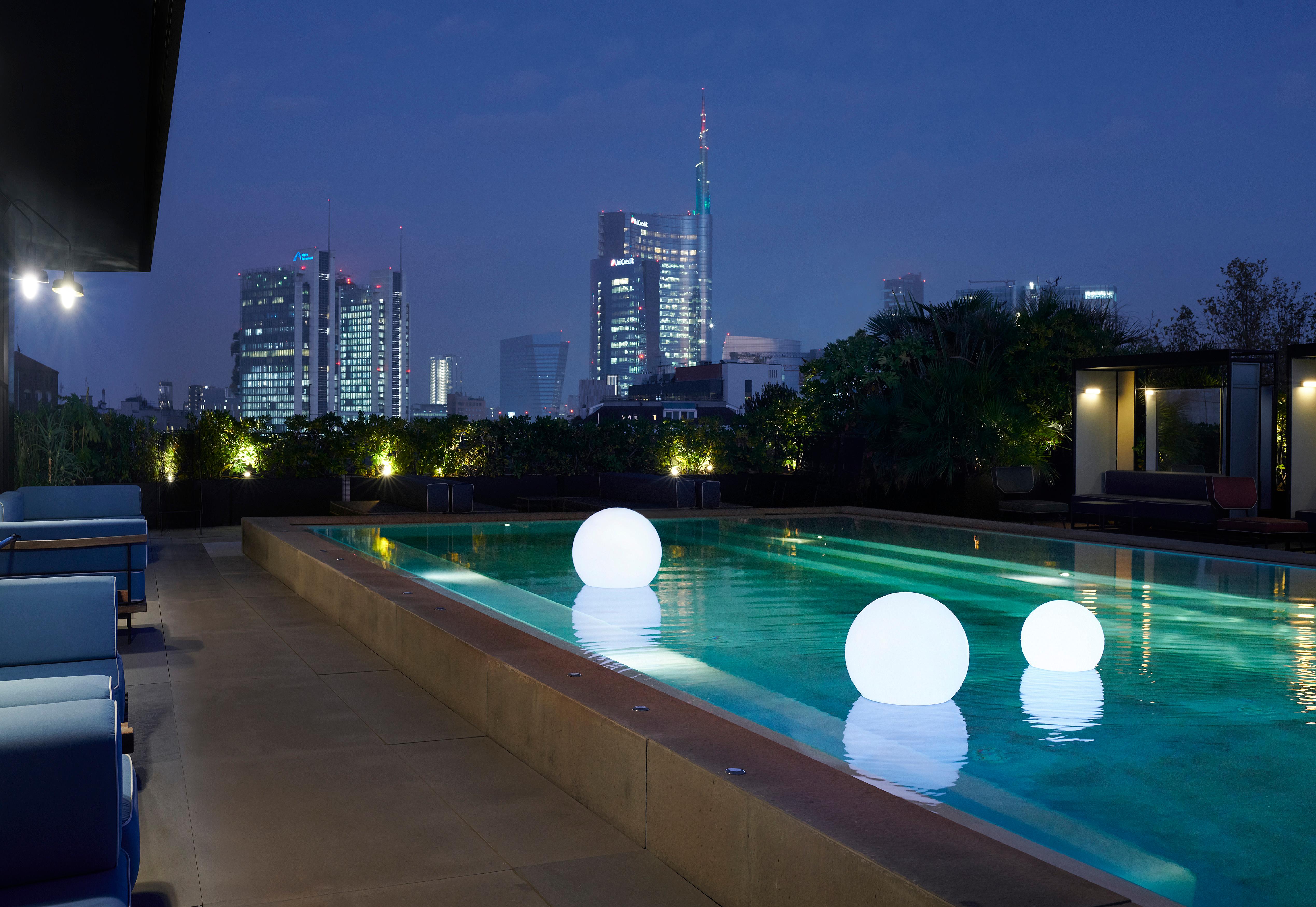 Post-Modern Acquaglobo 60 Floating Lamp by SLIDE Studio For Sale