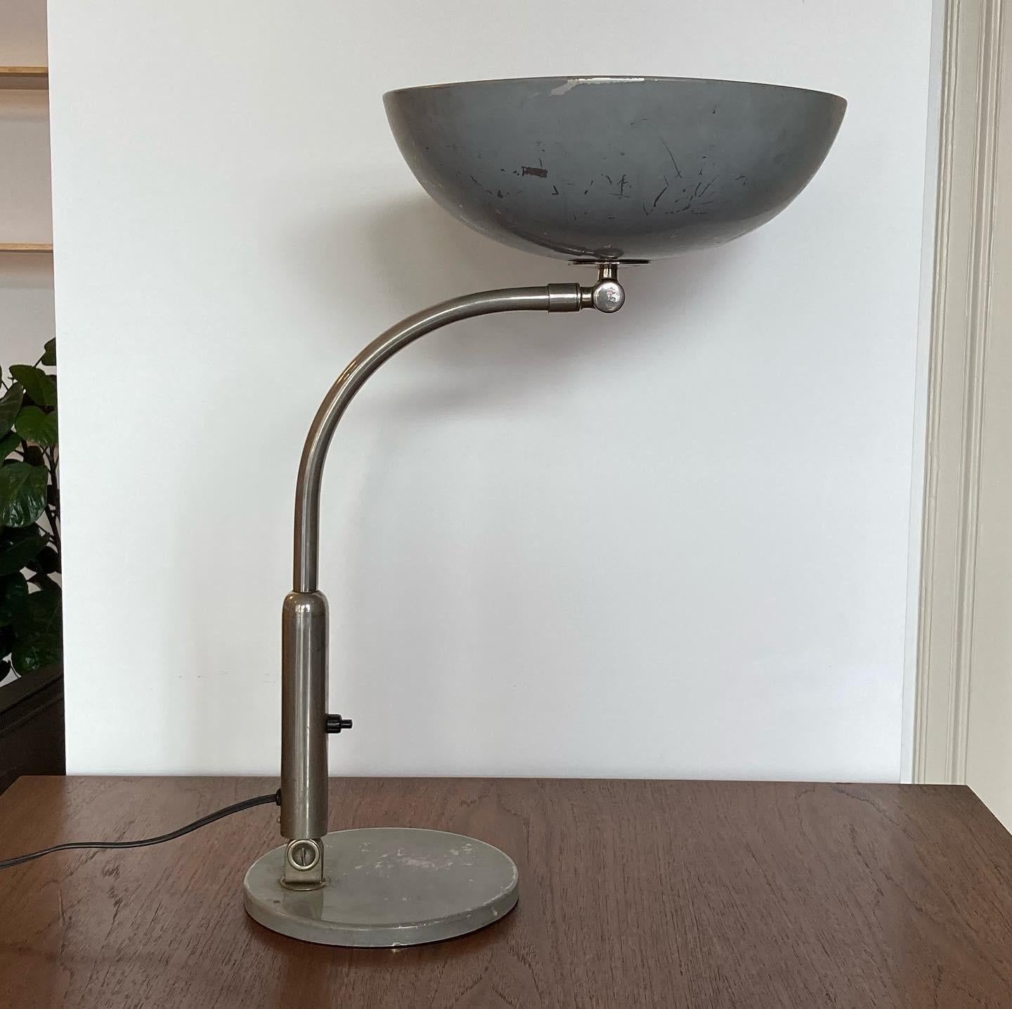 Schreibtischlampe „Acrobatic Modell 144“ von H. Busquet für Hala Zeist, Bauhaus (Niederländisch) im Angebot