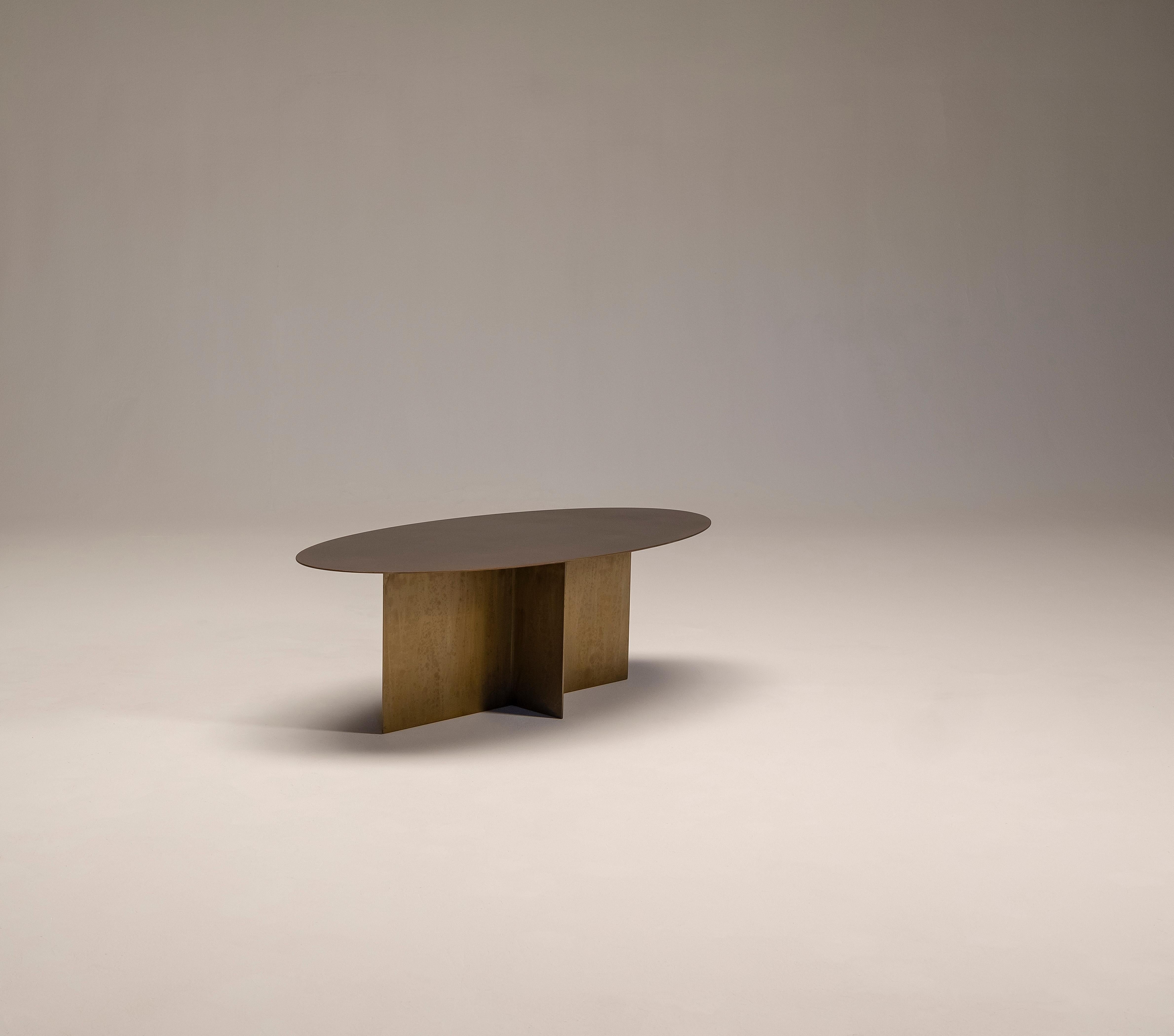 italien Table basse elliptique « Across » en vente