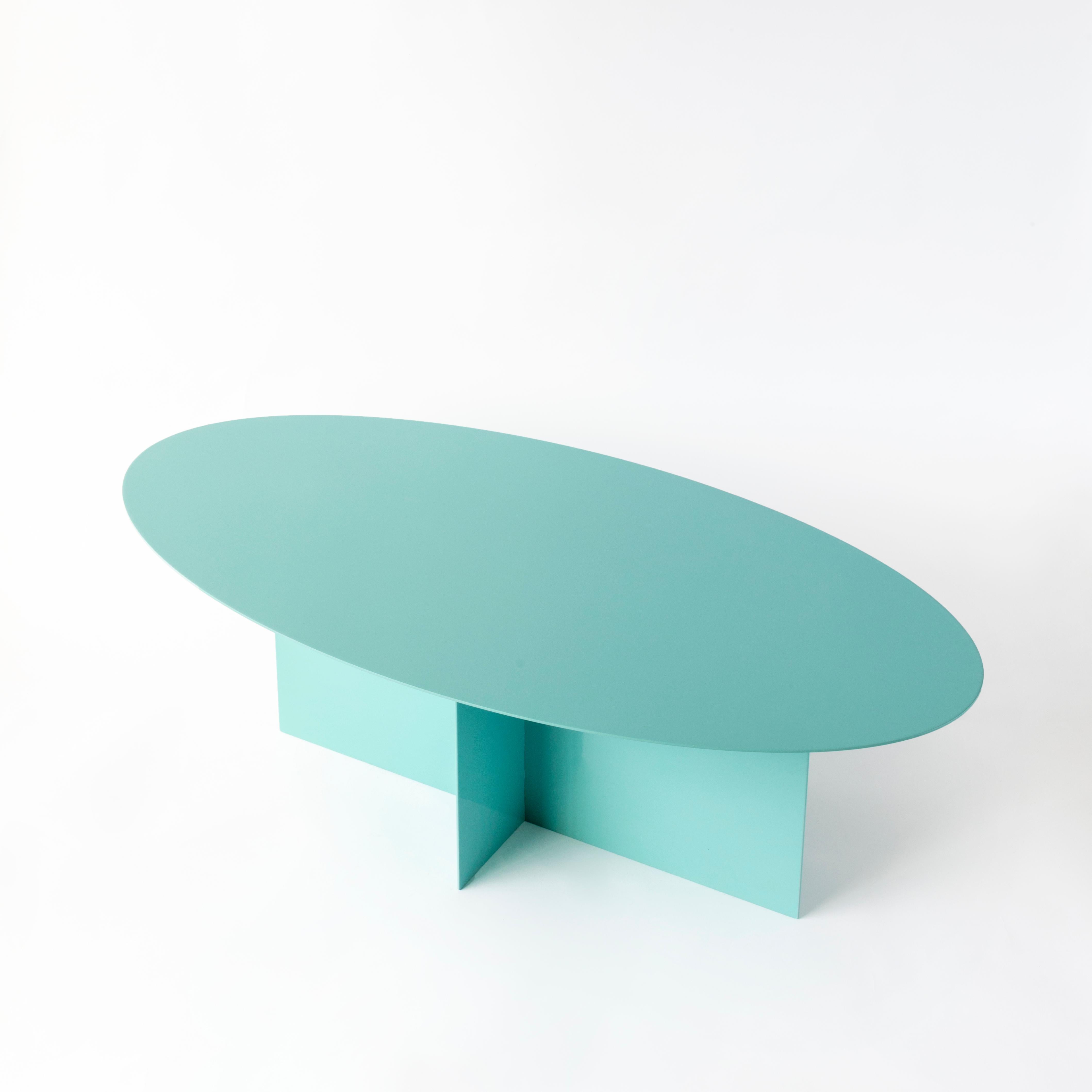 Table basse du 21e siècle personnalisable en fer laqué bleu elliptique Neuf - En vente à Roma, IT