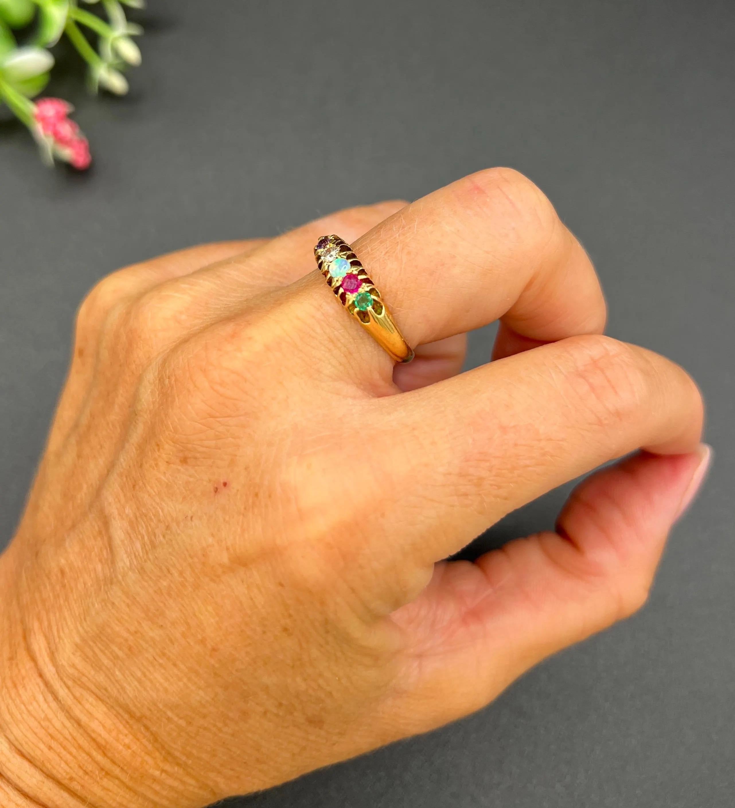 Akrostichon ADORE Ring Viktorianisch 18ct Gold Amethyst Diamant Opal Rubin und Smaragd 5
