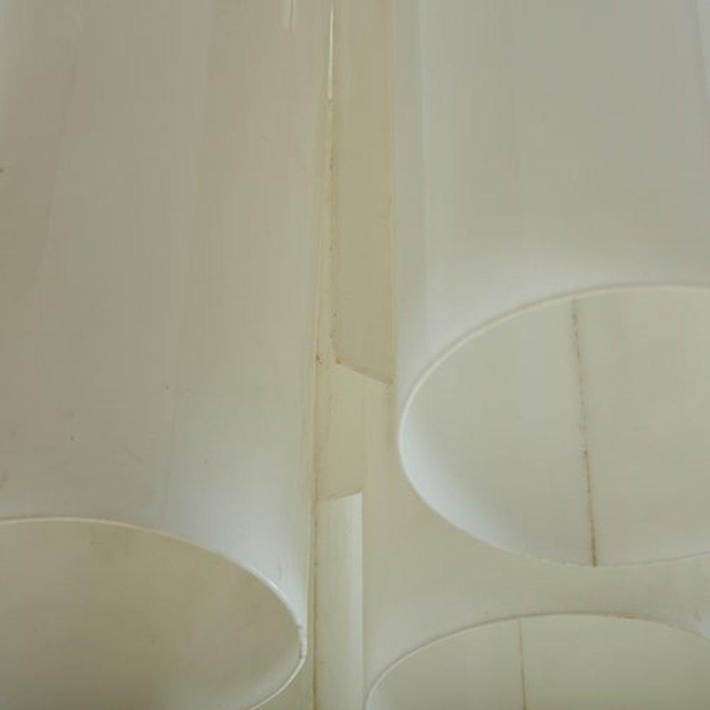 Acryl-Zylinder-Kronleuchter mit 7 Lichtern, Italien, 20. Jahrhundert im Zustand „Gut“ im Angebot in Chicago, IL