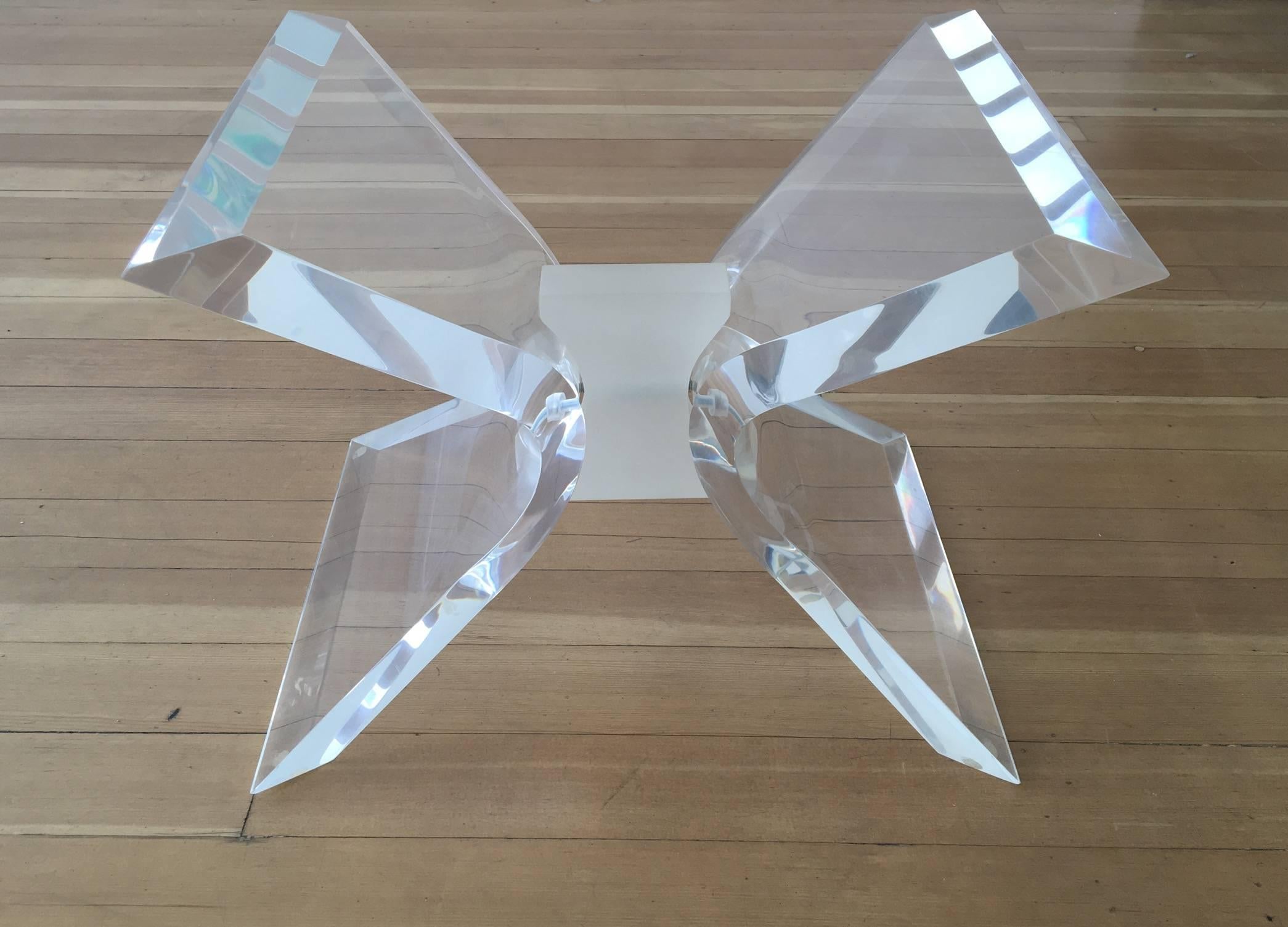 Modern Acrylic and Glass Cocktail Table by Lion in Frost For Sale