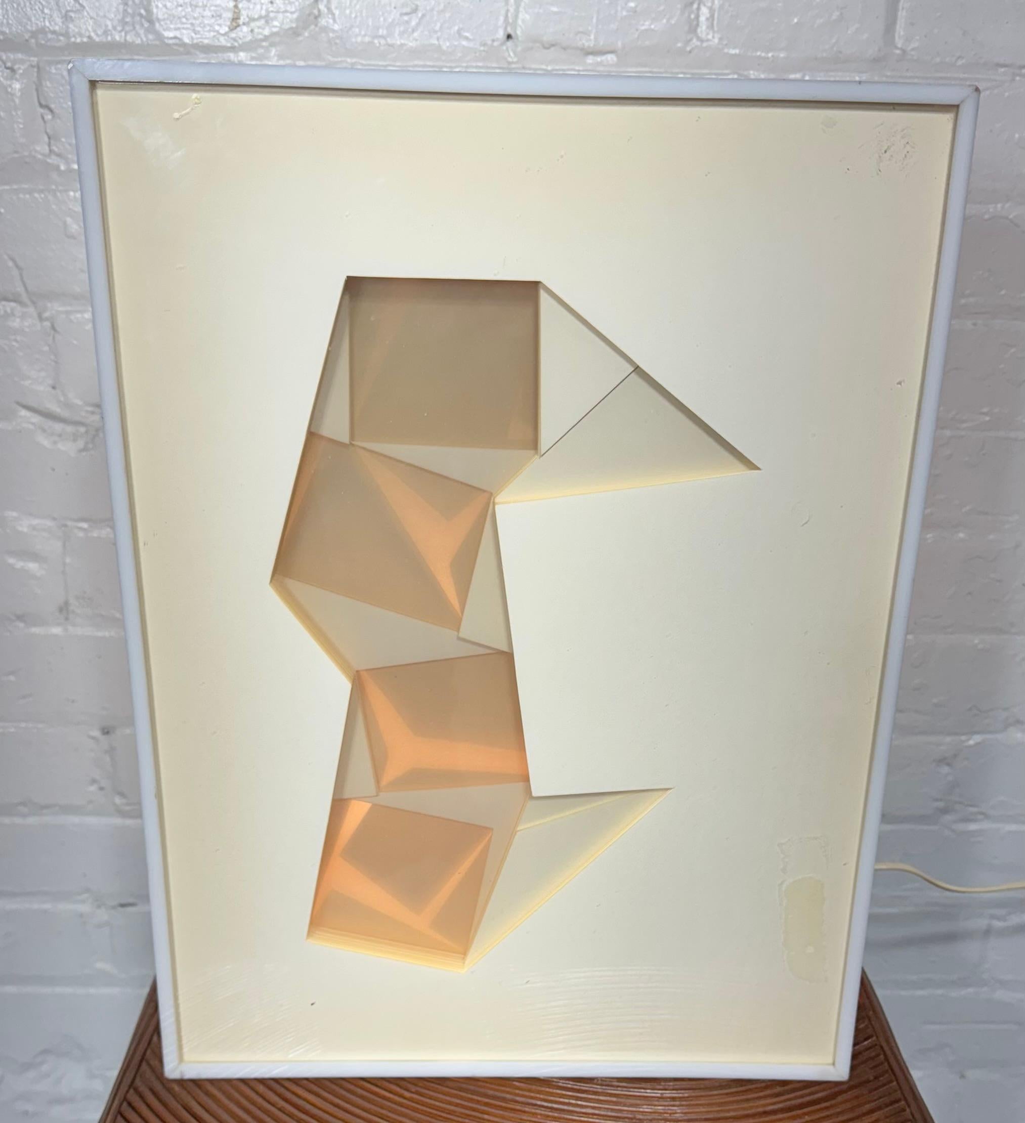Acrílico y papel / escultura de técnica mixta de Sam Russo, Artista de W N Y en Bueno estado para la venta en Buffalo, NY