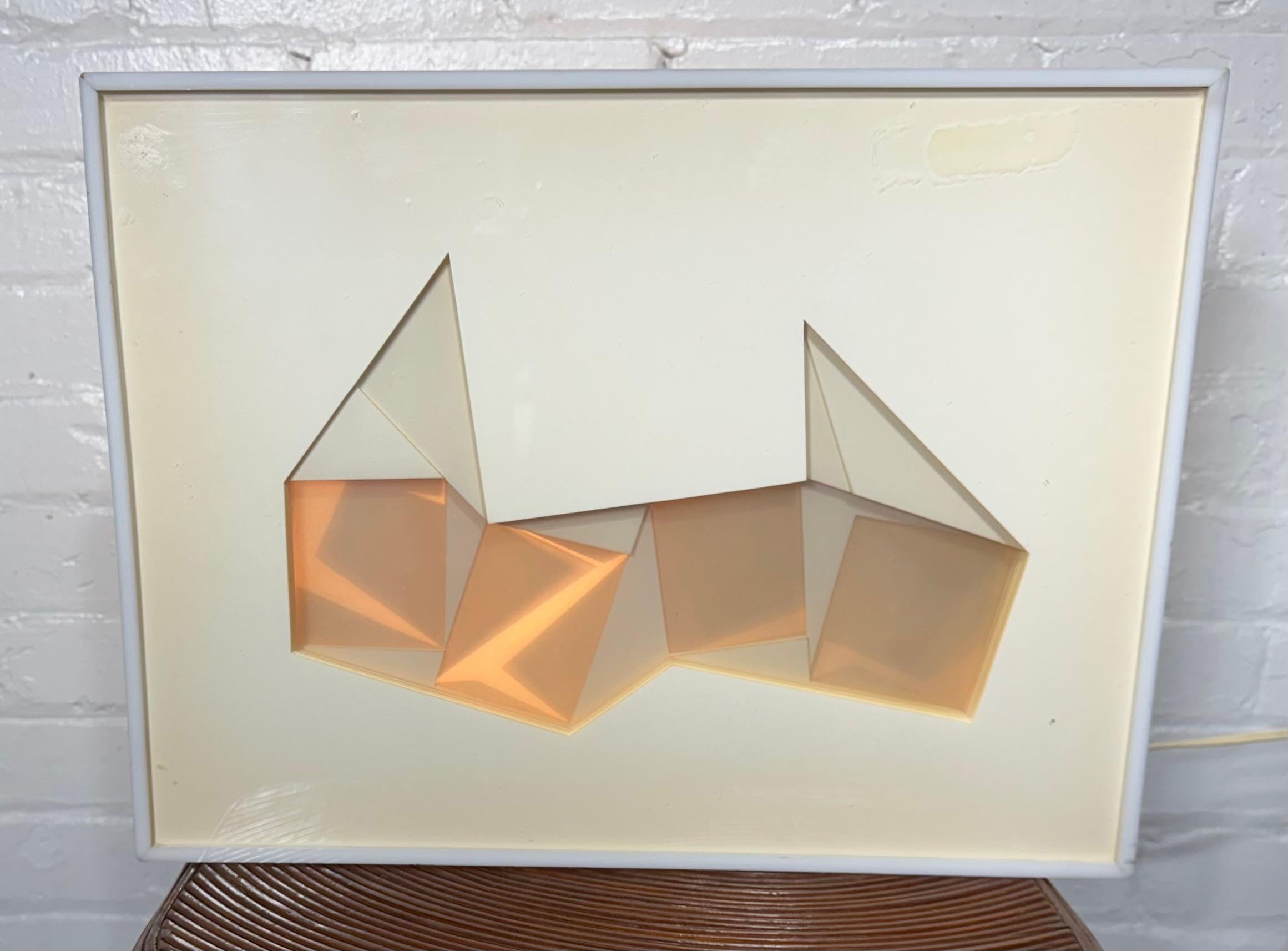 Acrílico y papel / escultura de técnica mixta de Sam Russo, Artista de W N Y finales del siglo XX en venta