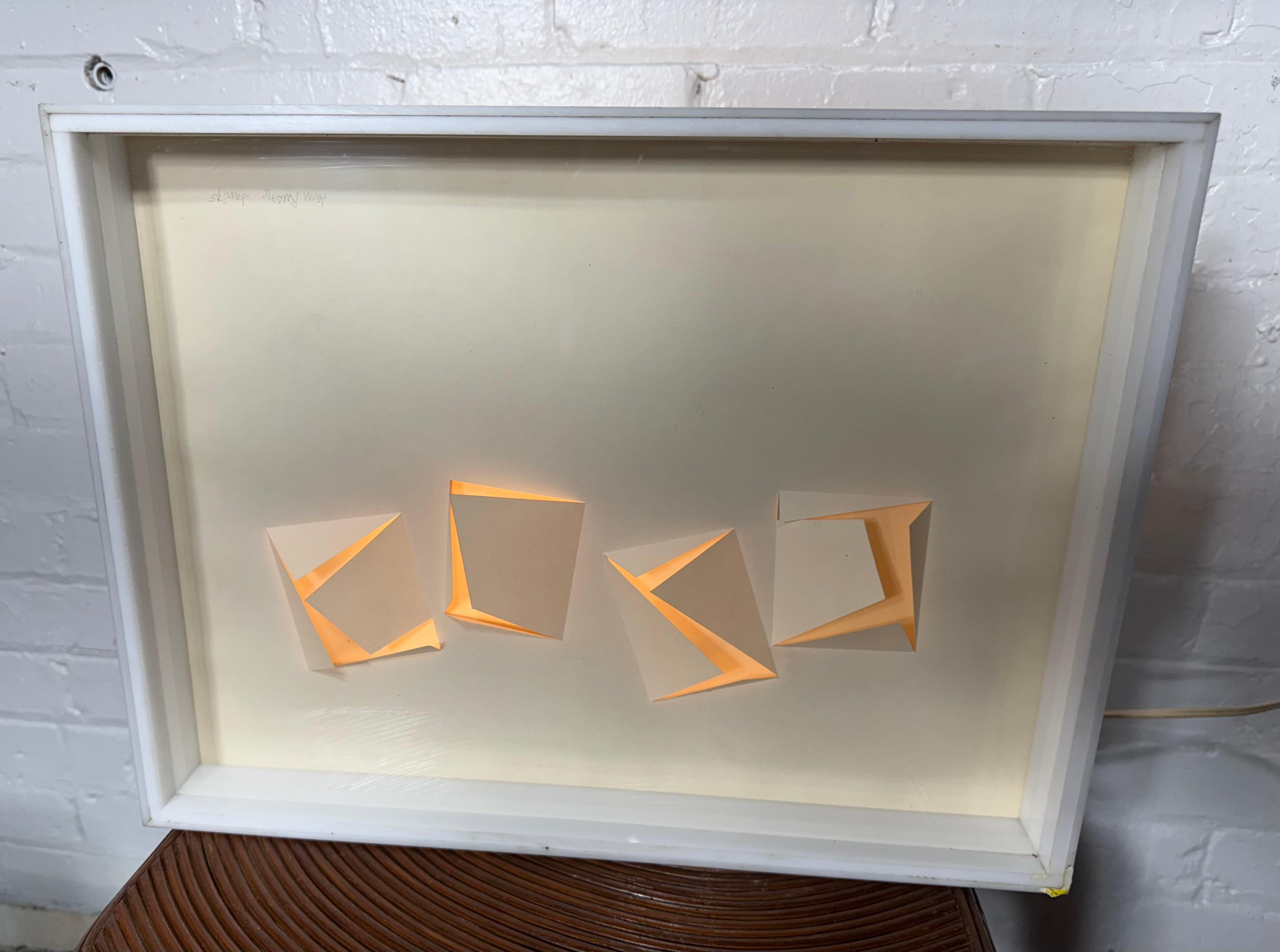Acrílico y papel / escultura de técnica mixta de Sam Russo, Artista de W N Y en venta 1