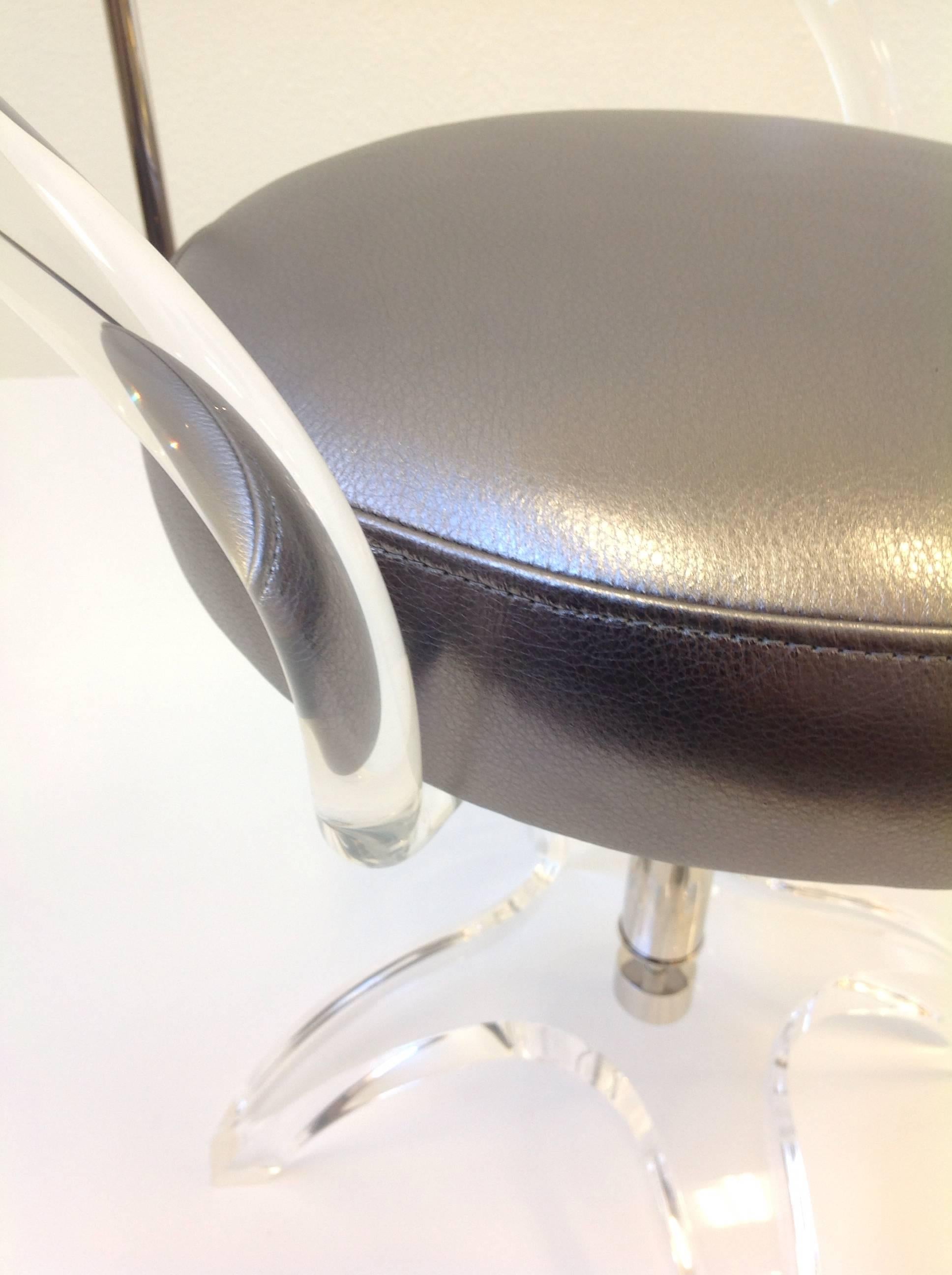 acrylic vanity stool supplier