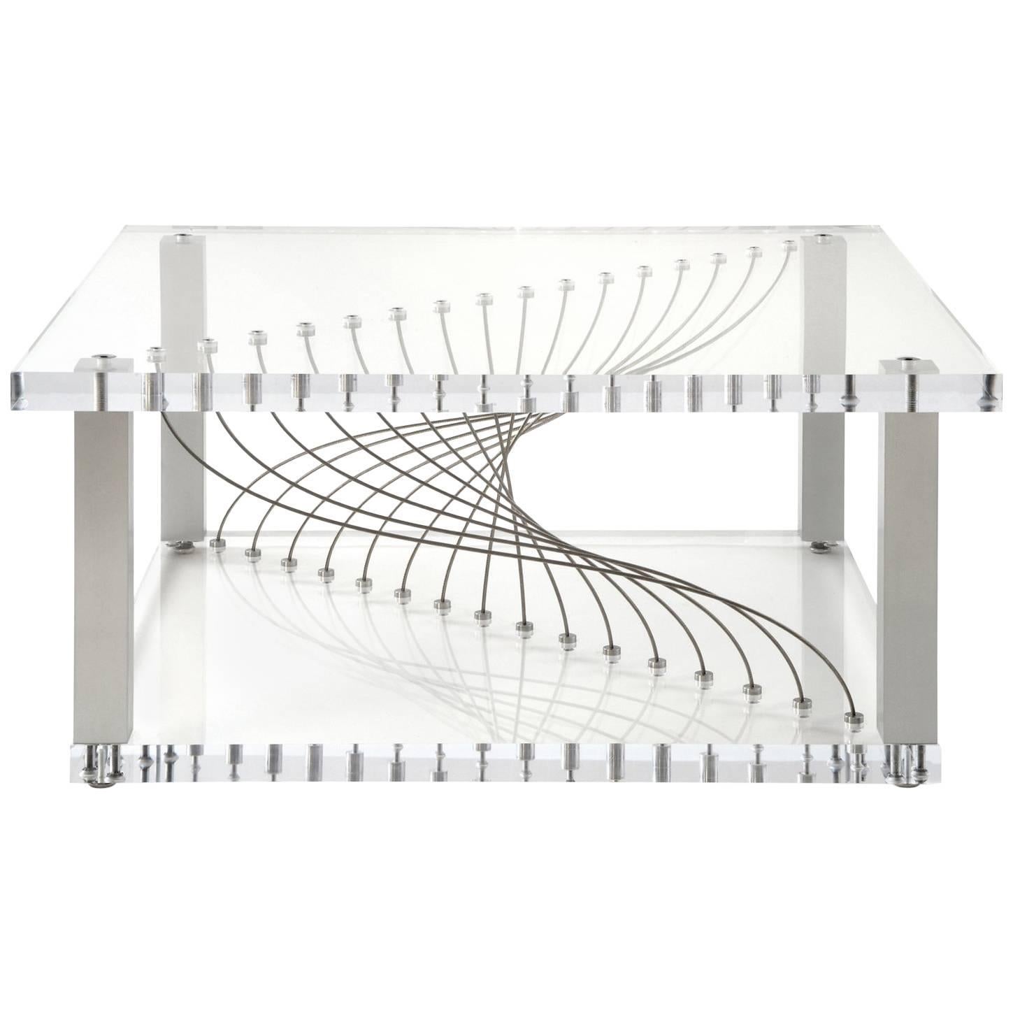 Moderner moderner industrieller Couchtisch aus Plexiglas von Peter Harrison, Metall, Lucite und Acryl im Angebot