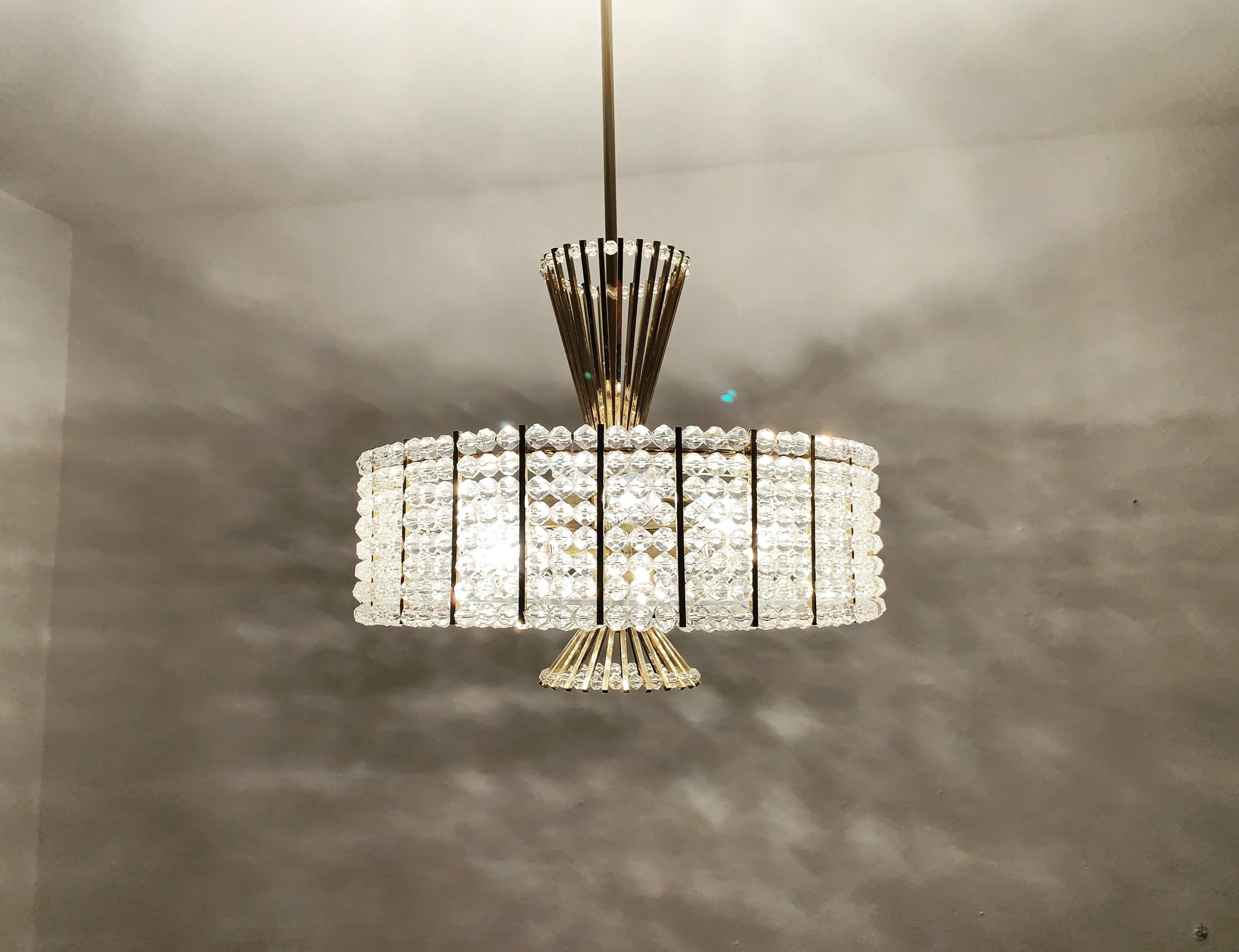 Lampadario in acrilico in vendita 5