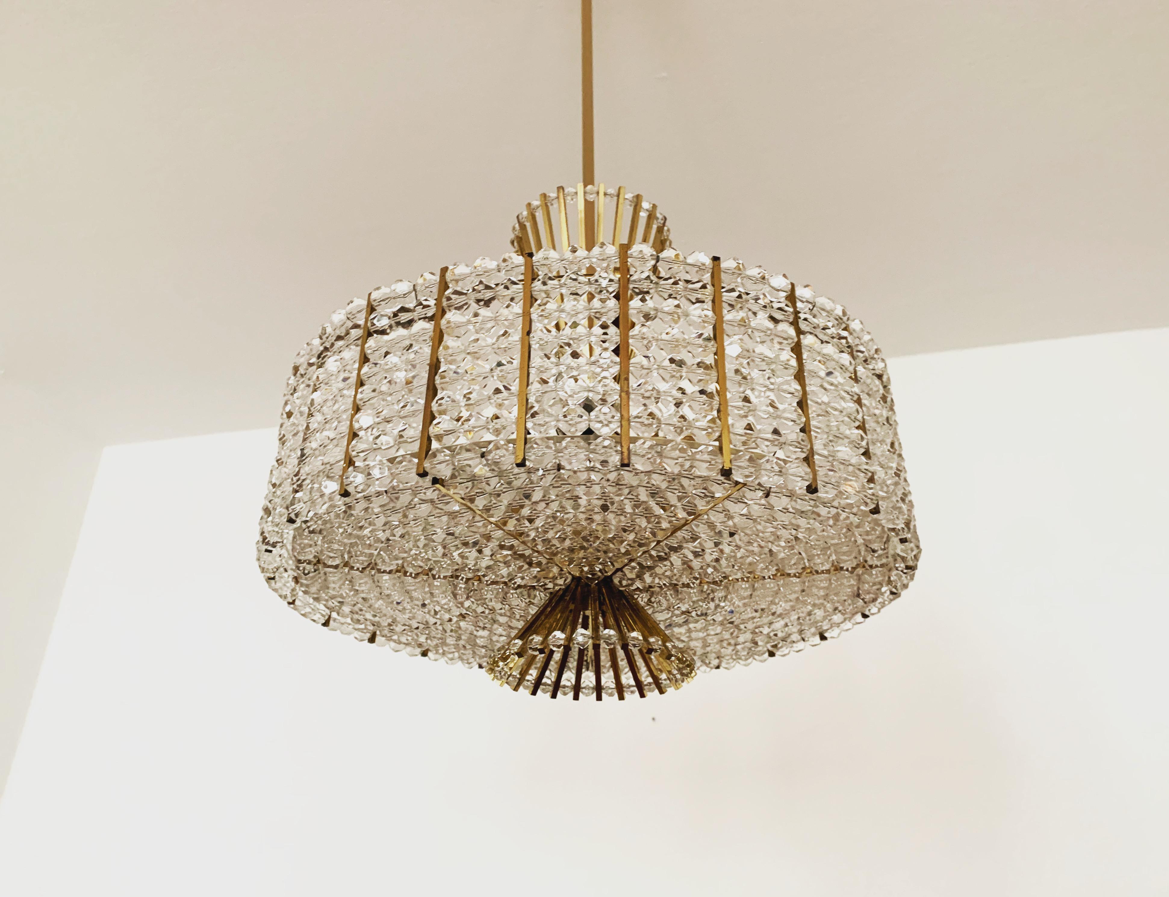 Mid-Century moderno Lampadario in acrilico in vendita