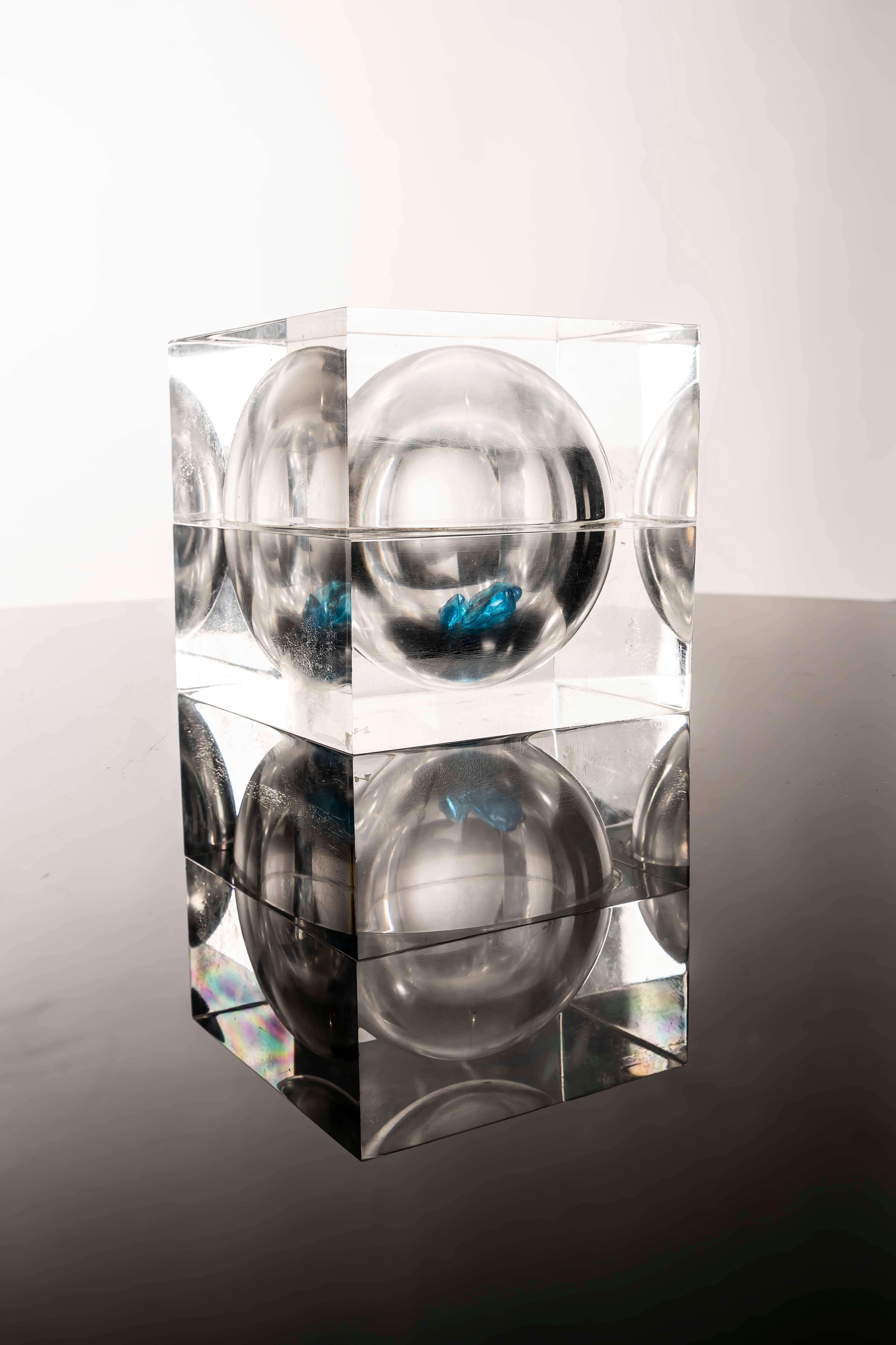 Acrylic Cube Box with Spherical Cavity, Attributed to Albrizzi, 1970s For Sale 5