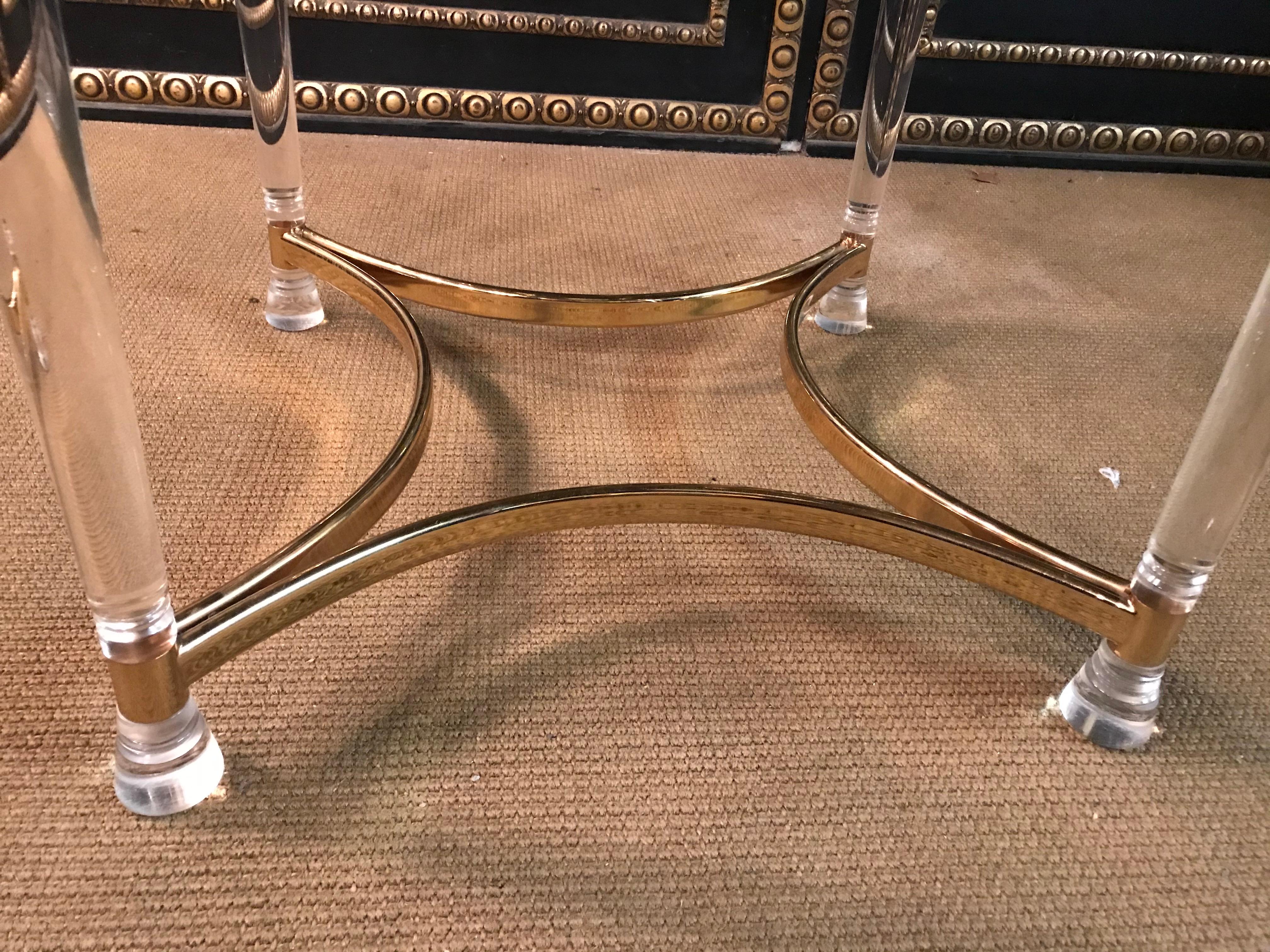 Acrylic Dining Table with Four Collumns Legs and rectangular Glass Plate 6