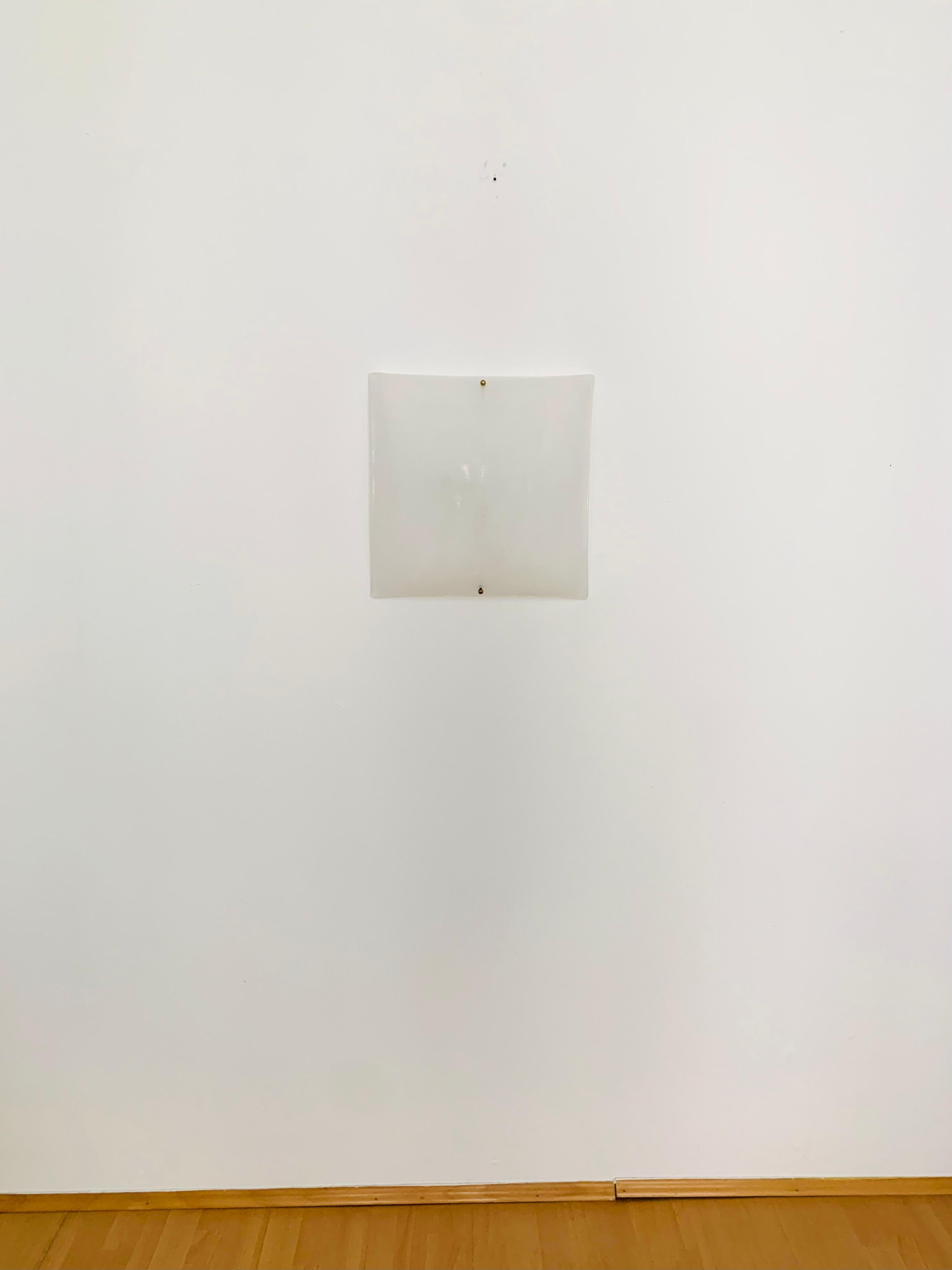 Autrichien Lampe affleurante en acrylique en vente