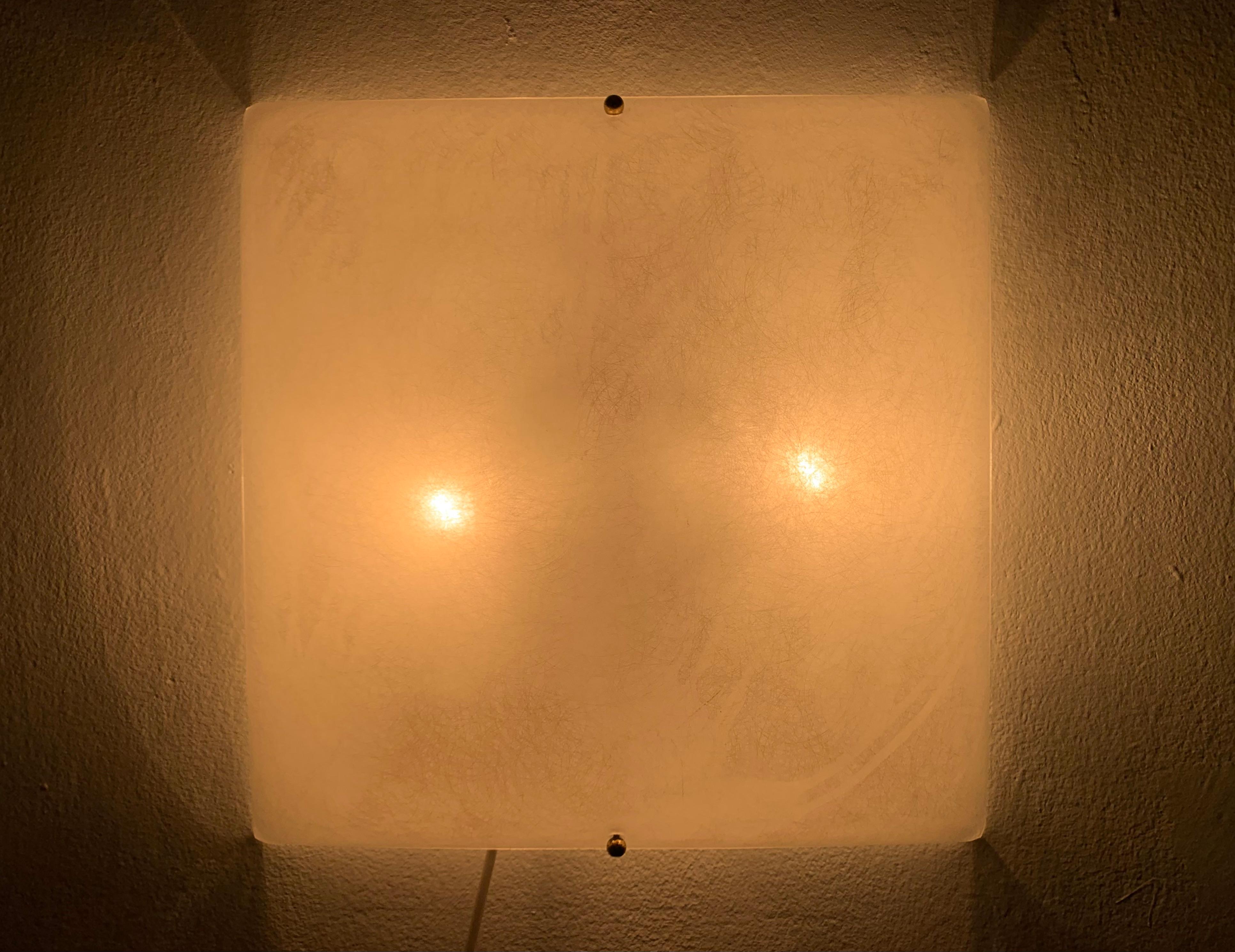 Métal Lampe affleurante en acrylique en vente
