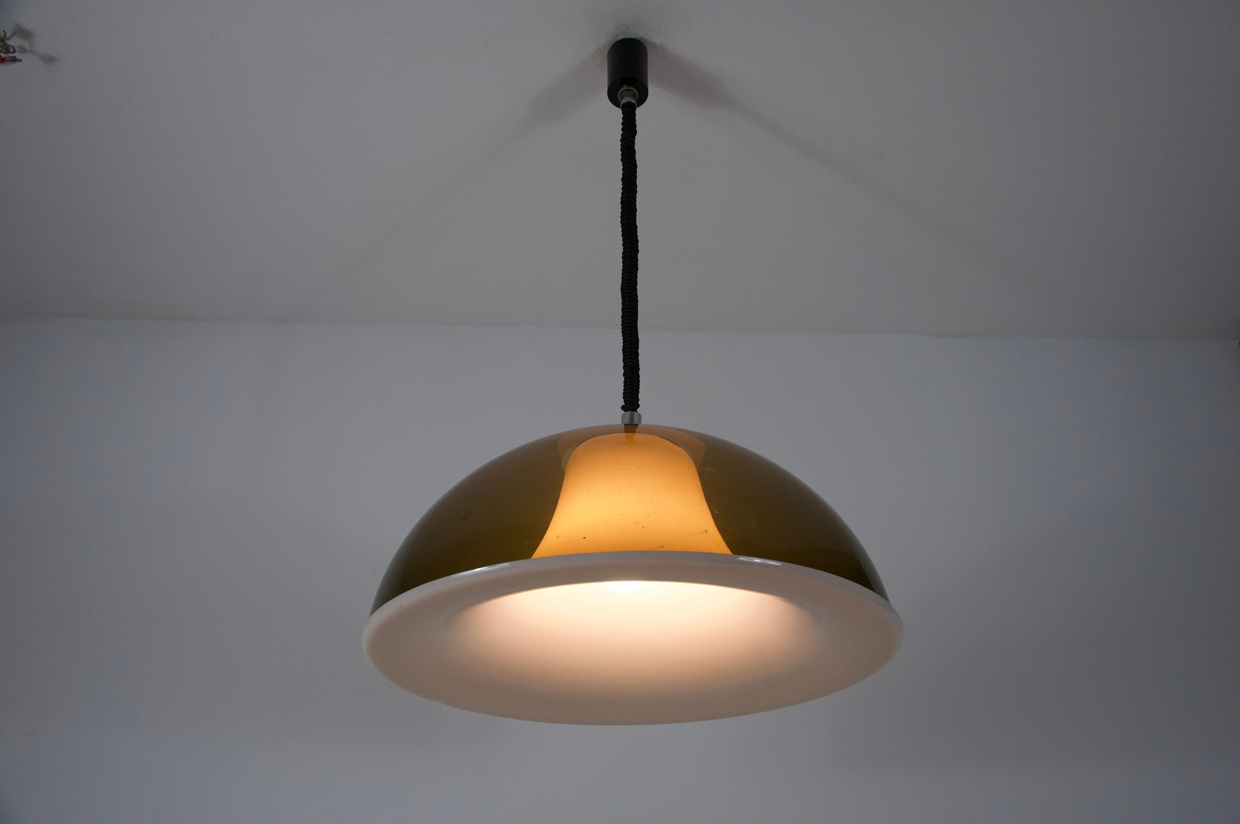 Lampada a sospensione in vetro acrilico di Temde, anni '70, Svizzera in vendita 5