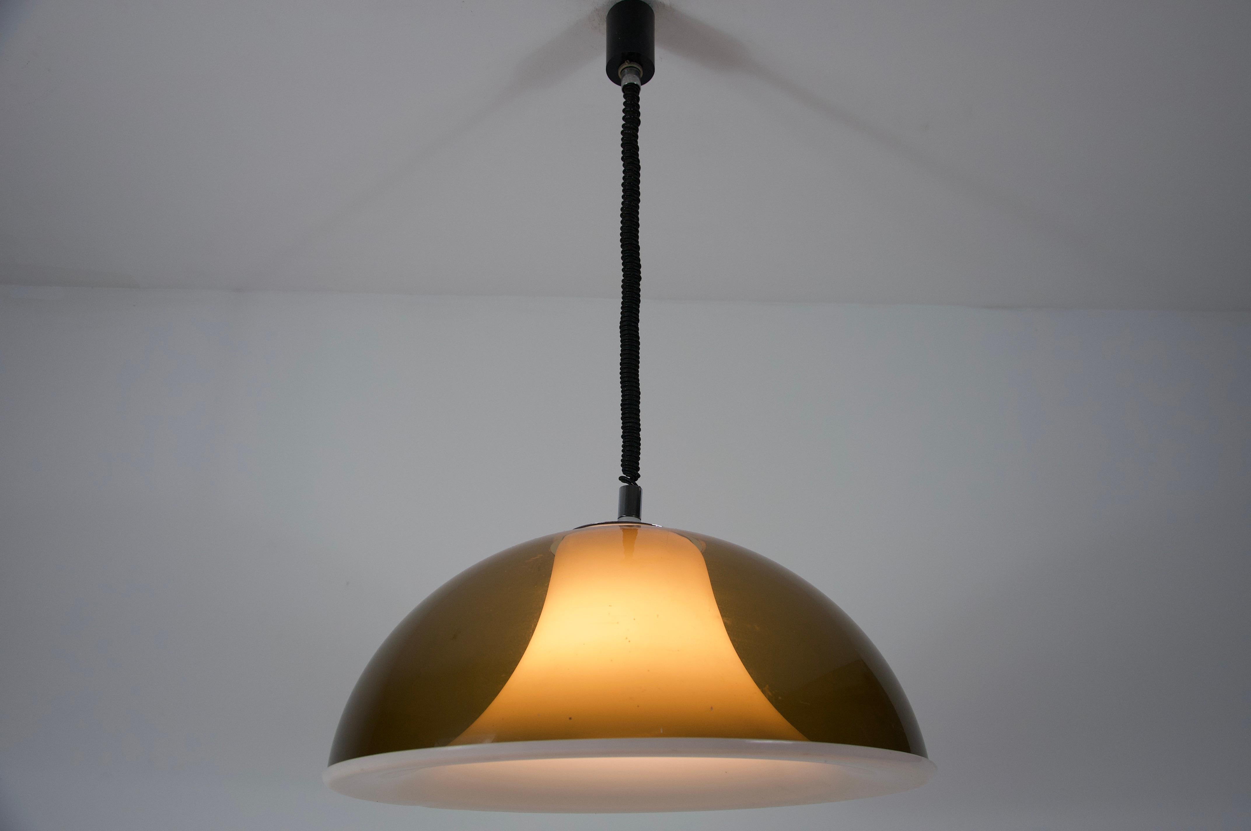 Lampada a sospensione in vetro acrilico di Temde, anni '70, Svizzera in vendita 7